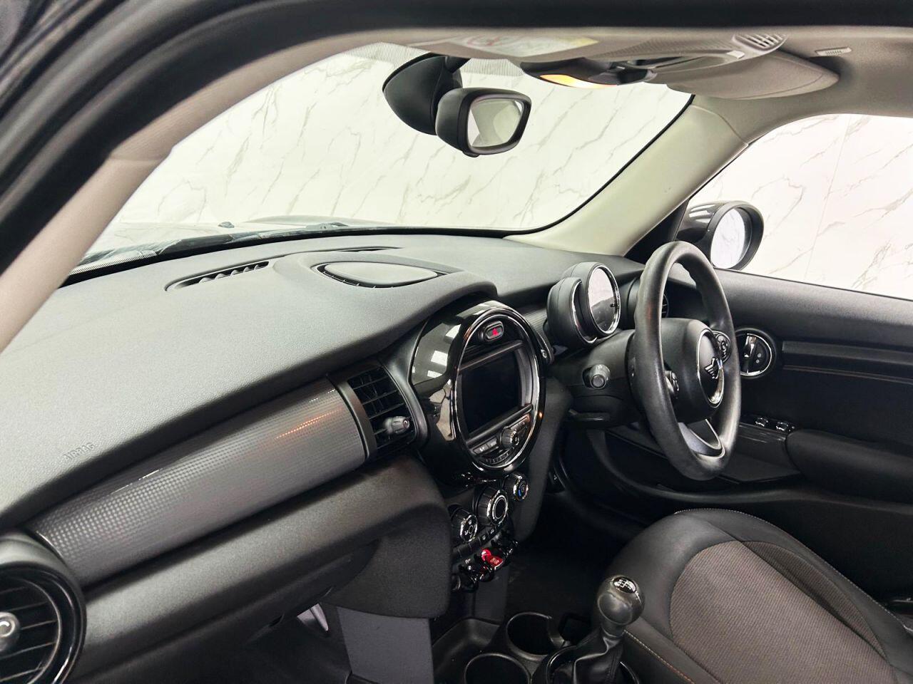 Mini Hatch view 15