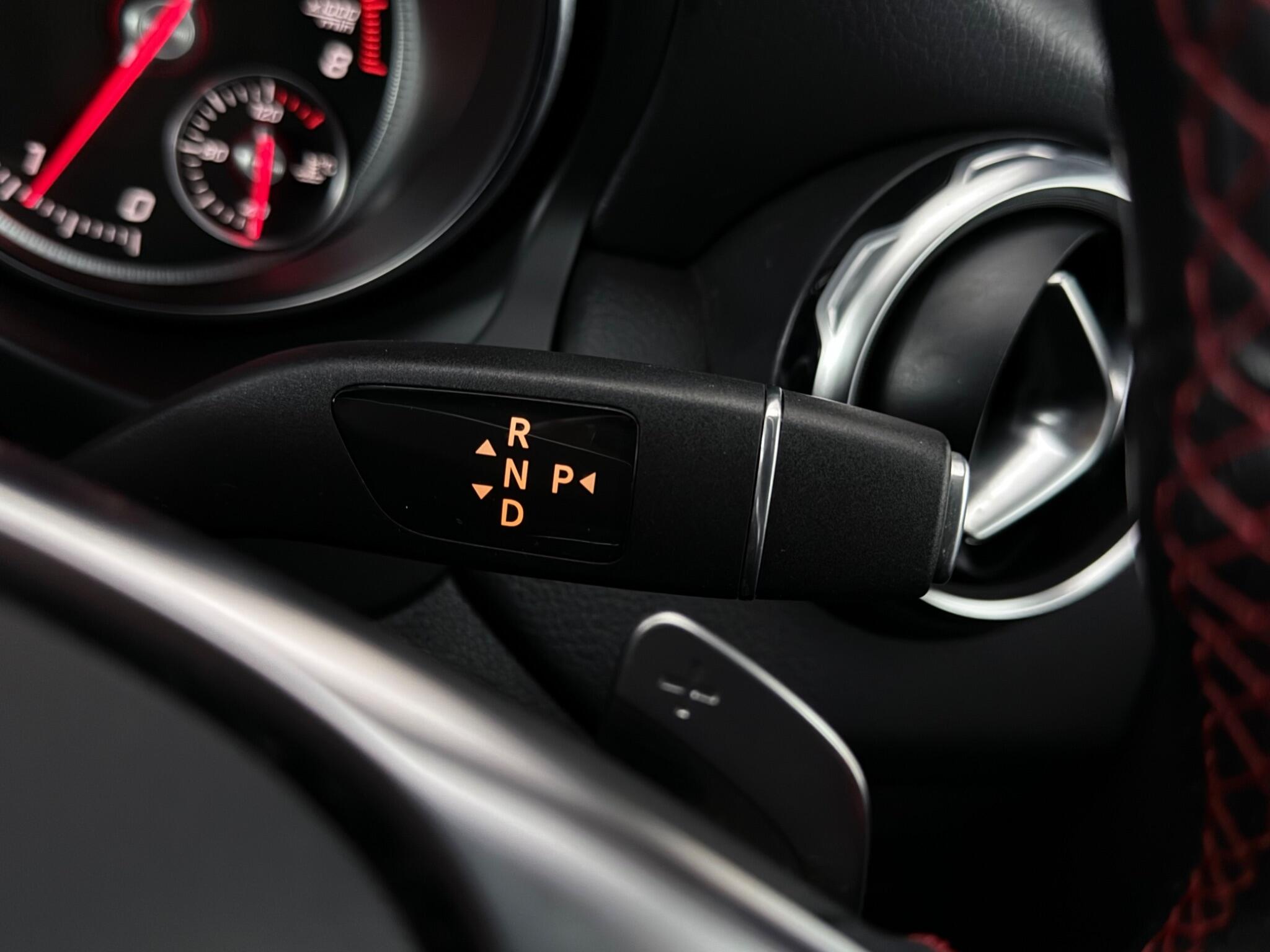 Mercedes-Benz Gla view 19