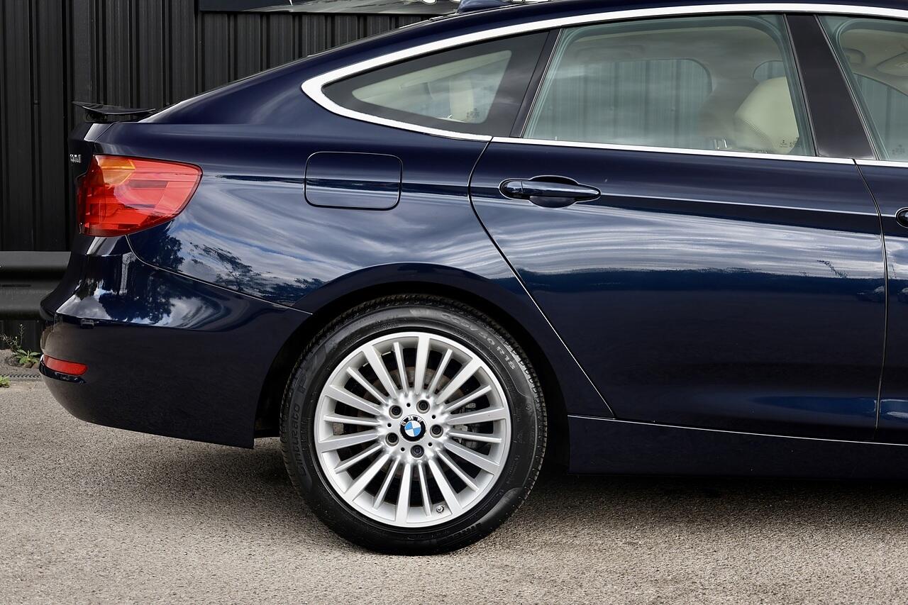 BMW 3 Series Gran Turismo view 32
