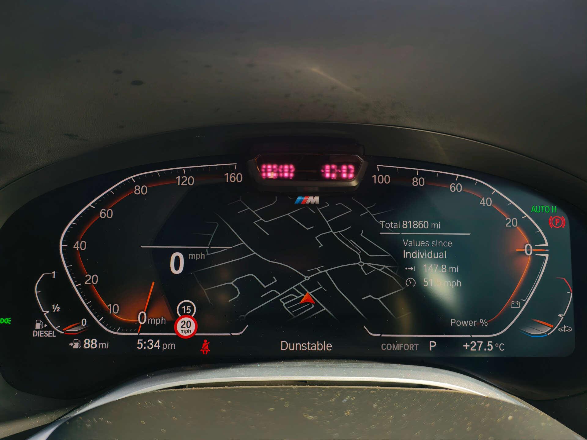 BMW 7 Series view 29