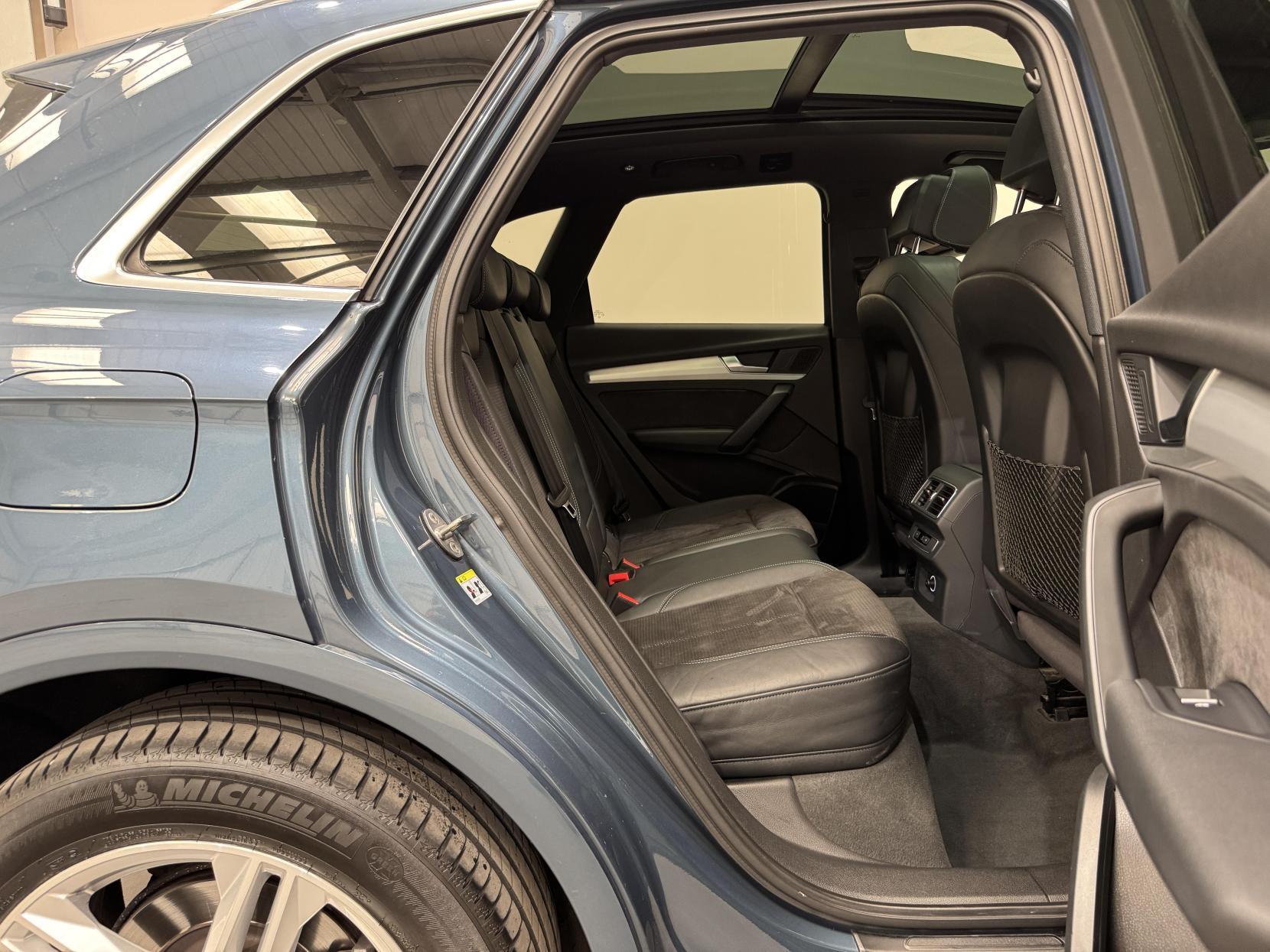 Audi Q5 view 59