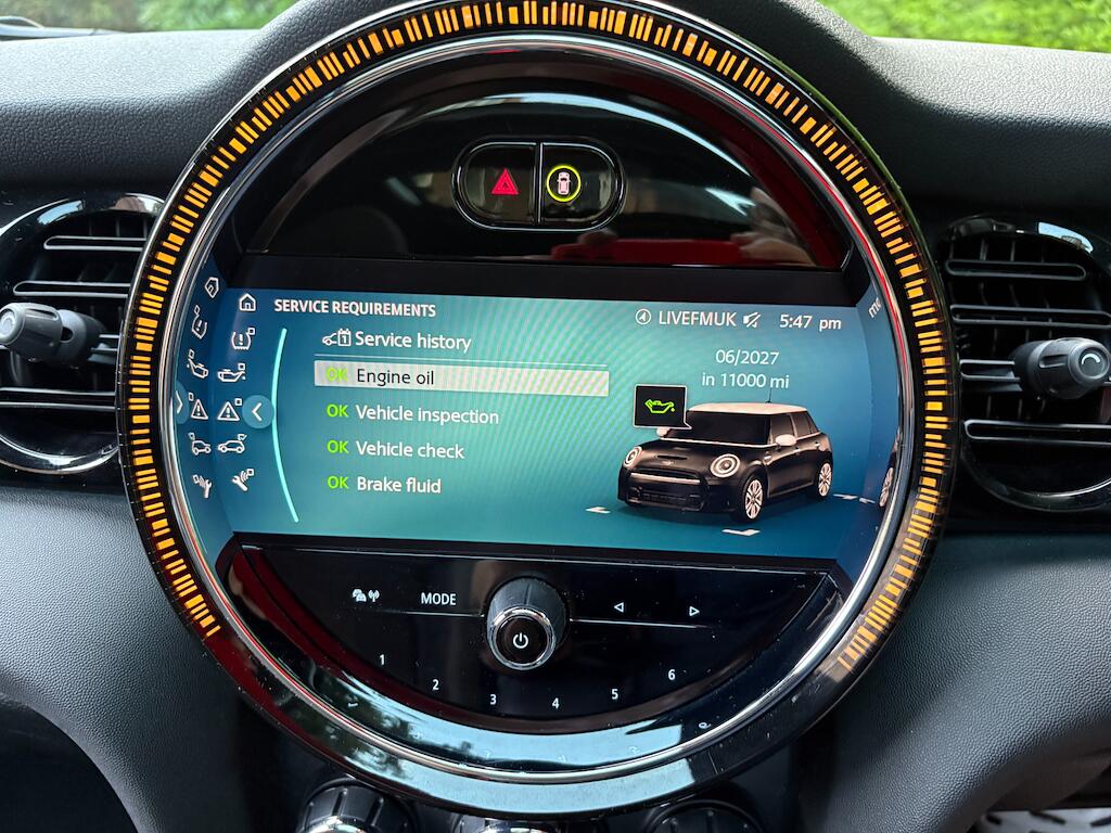 Mini Hatch view 19