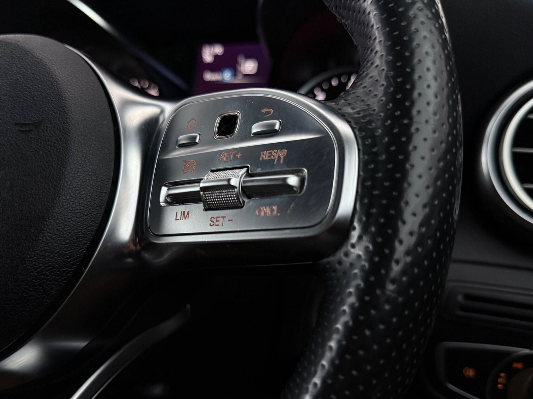 Mercedes-Benz GLC view 17