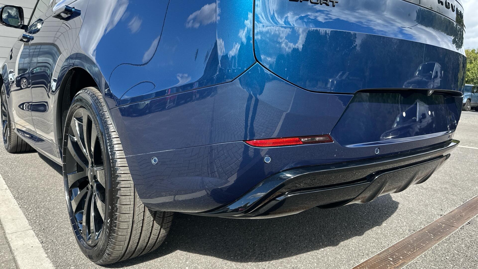 Land Rover Range Rover Sport view 29