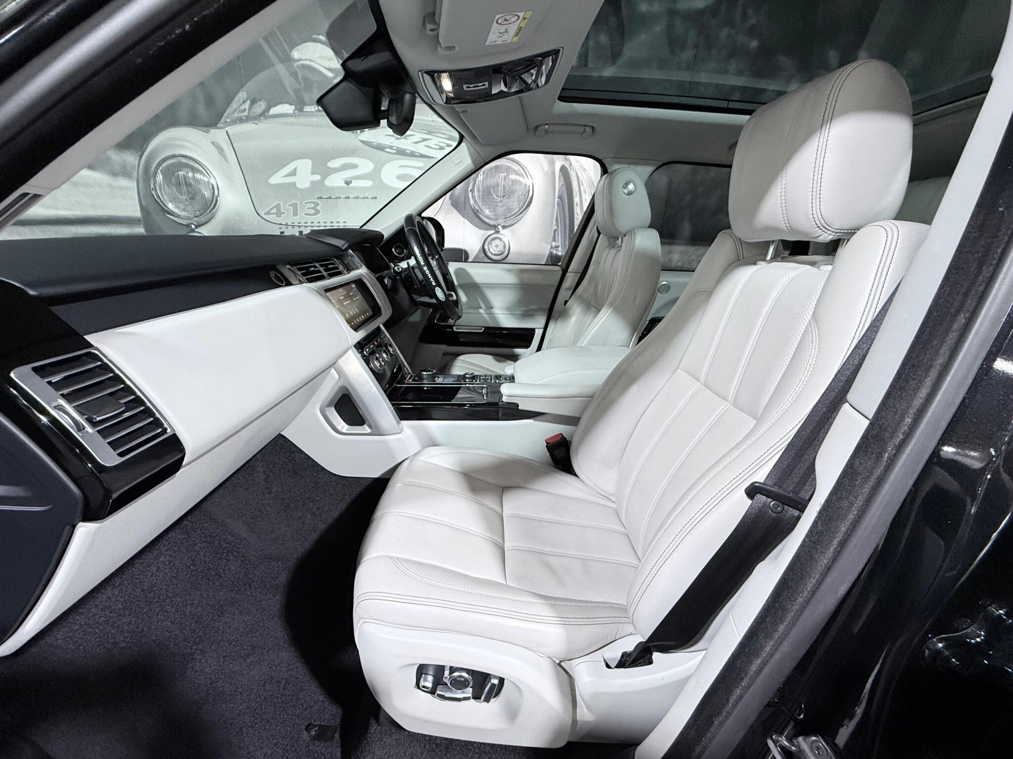 Land Rover Range Rover view 11