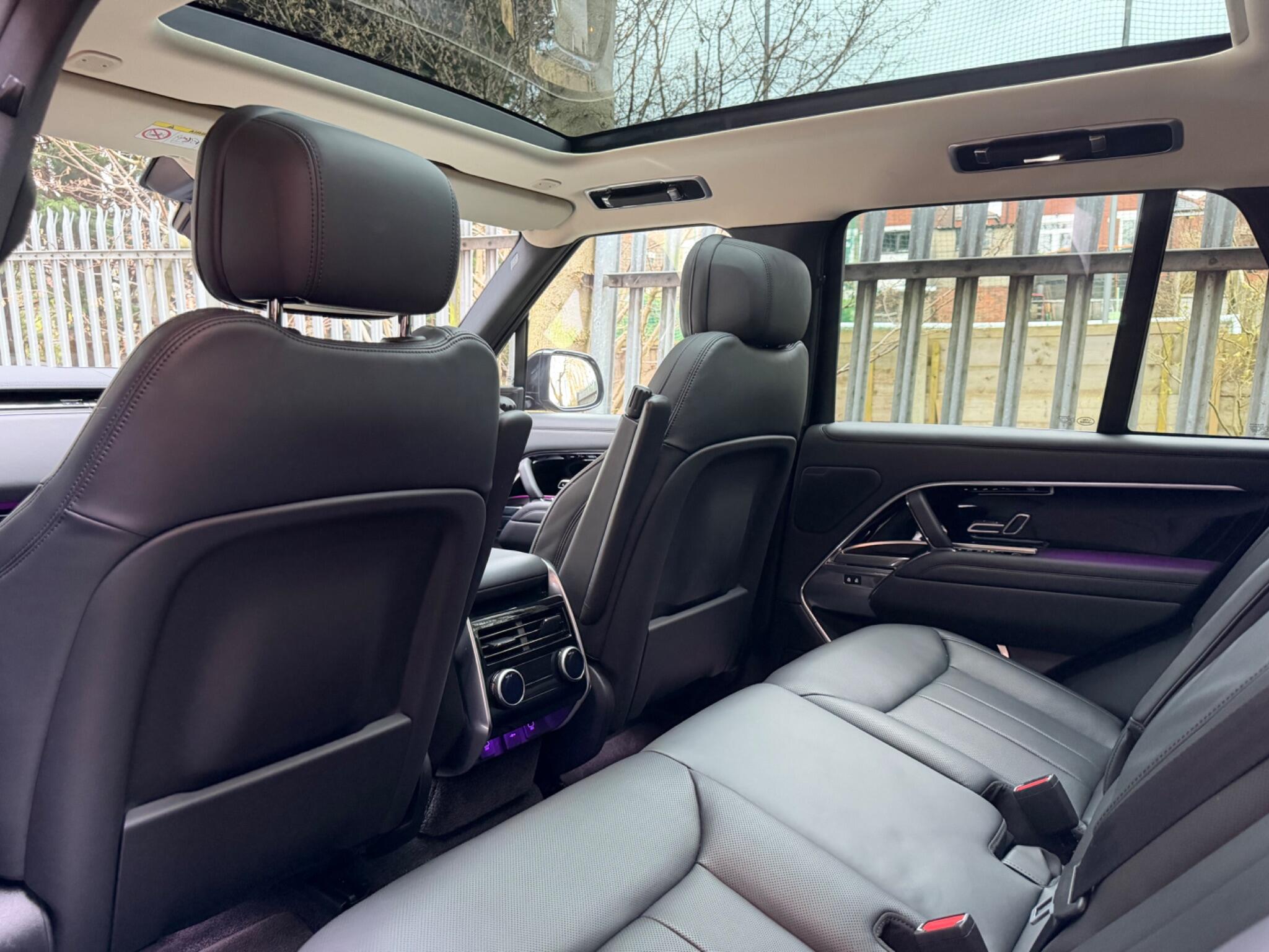 Land Rover Range Rover view 32