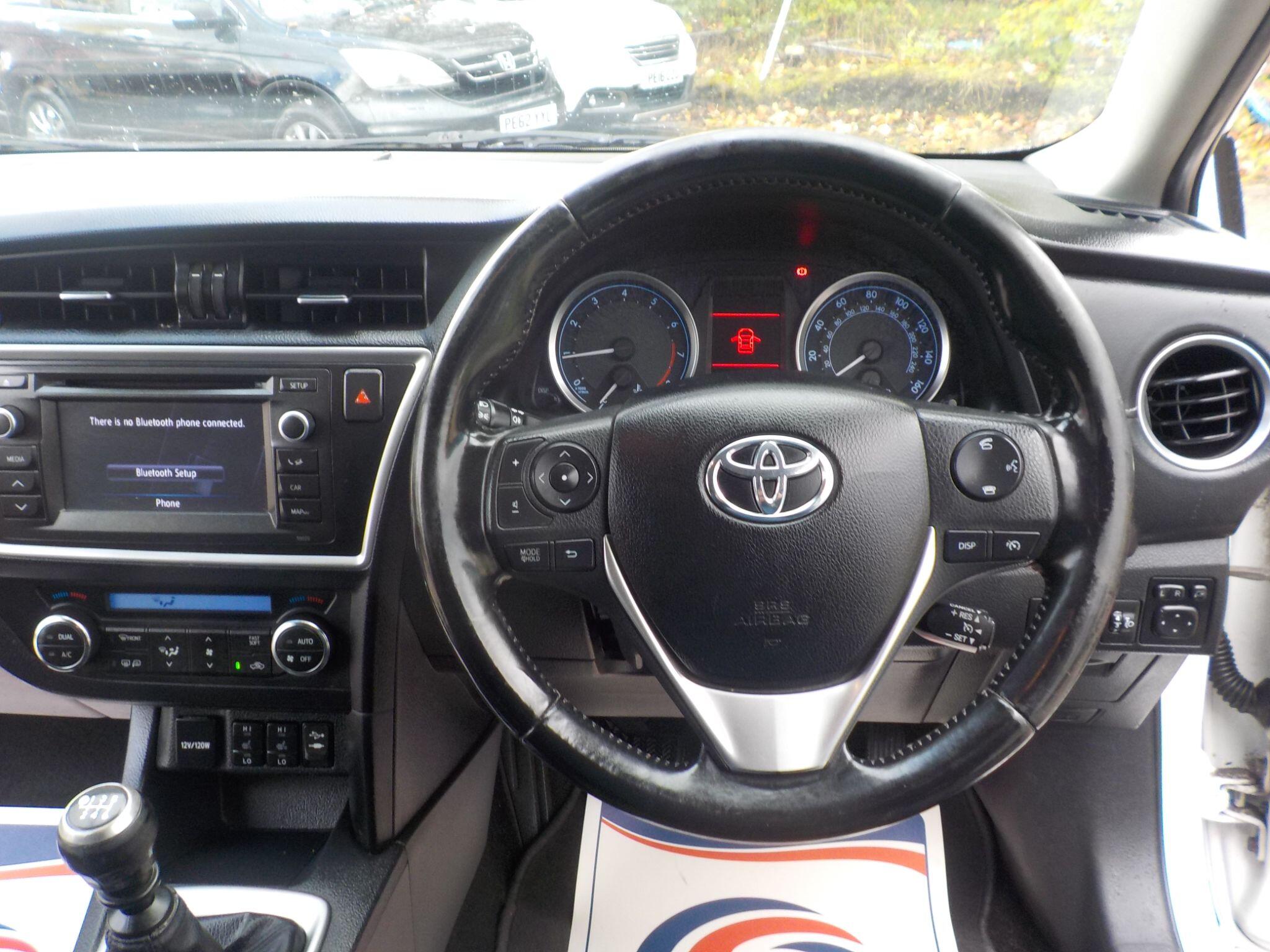 Toyota Auris 1.6 V-Matic Excel Touring Sports Euro 5 5dr