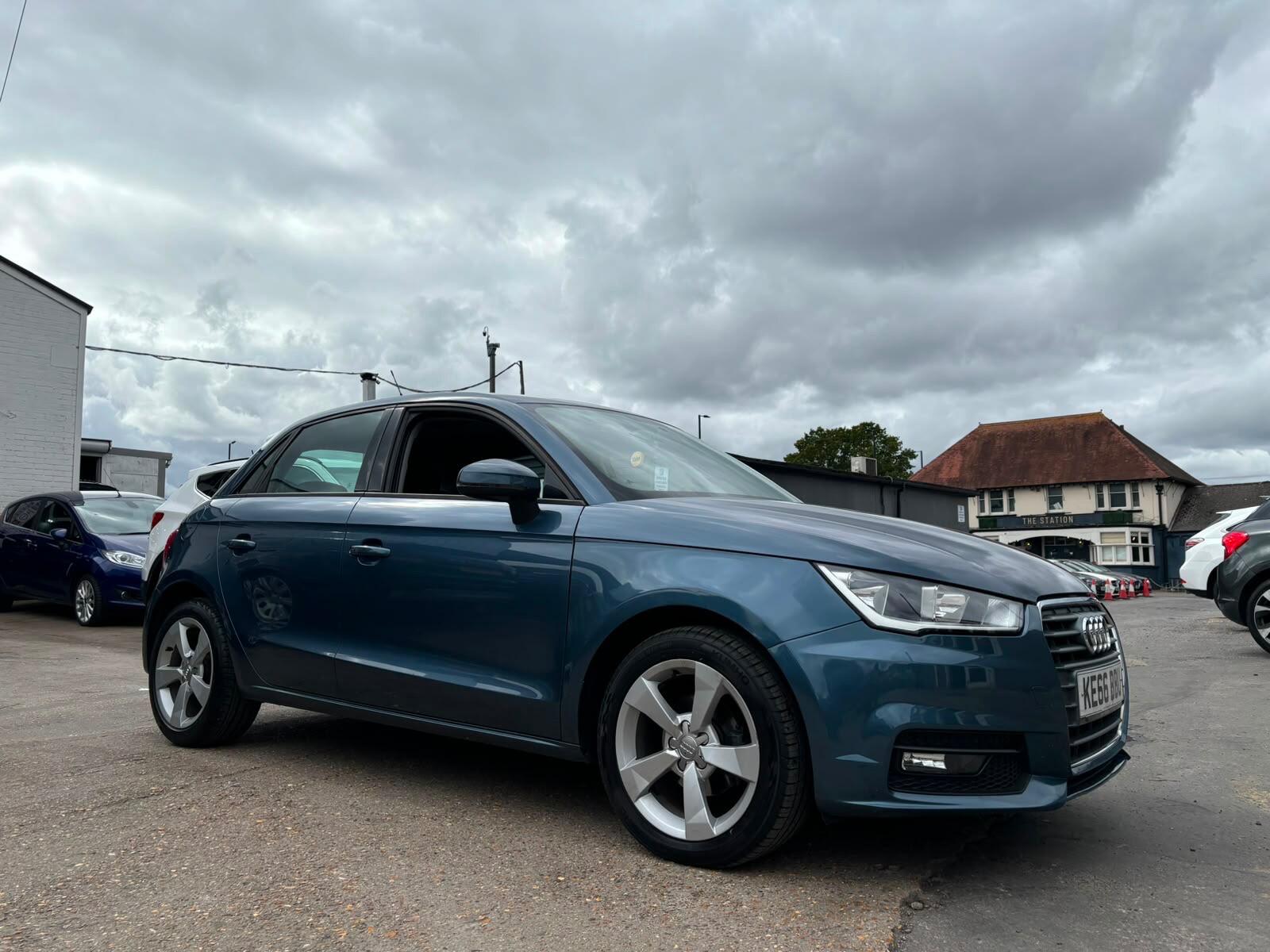 Audi A1 view 4