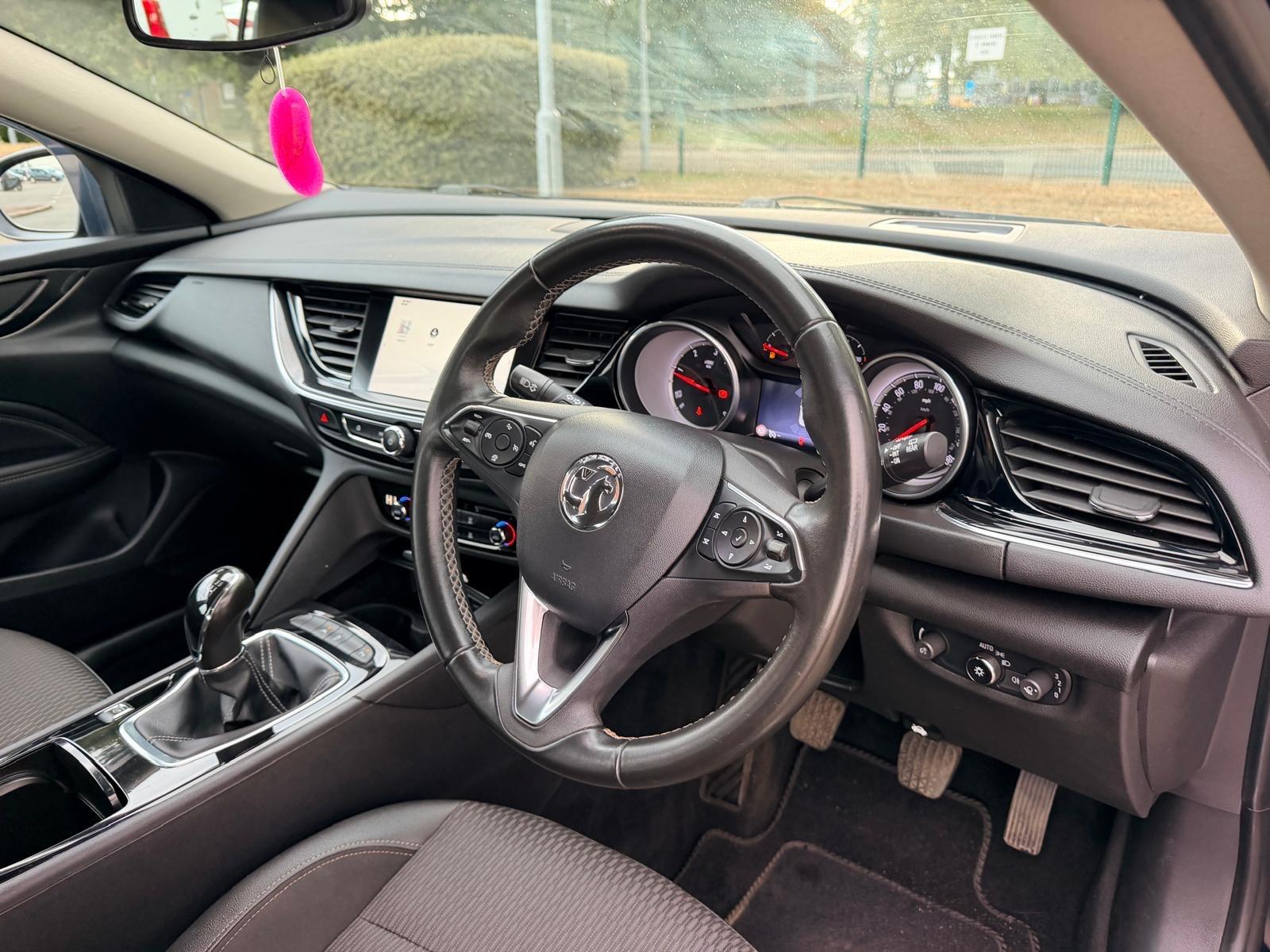 Vauxhall Insignia view 19