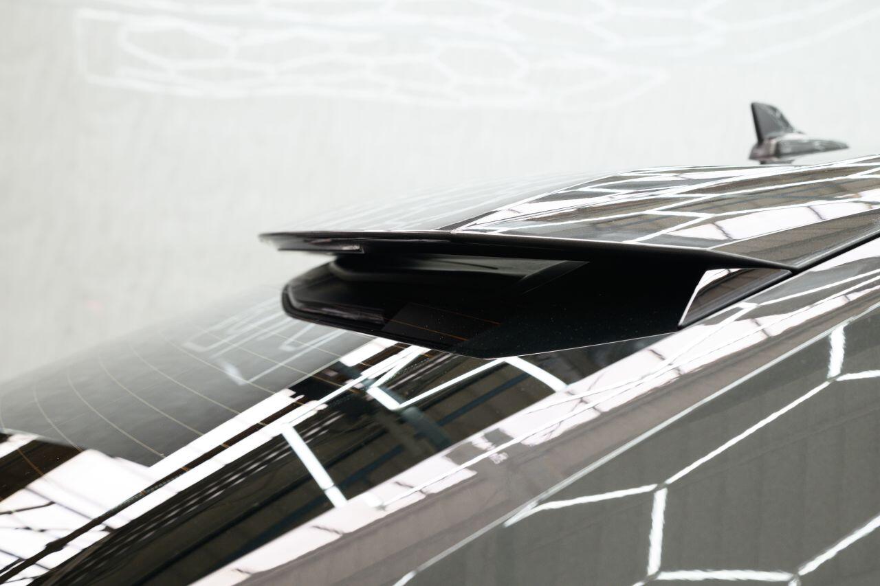 Lamborghini Urus view 16