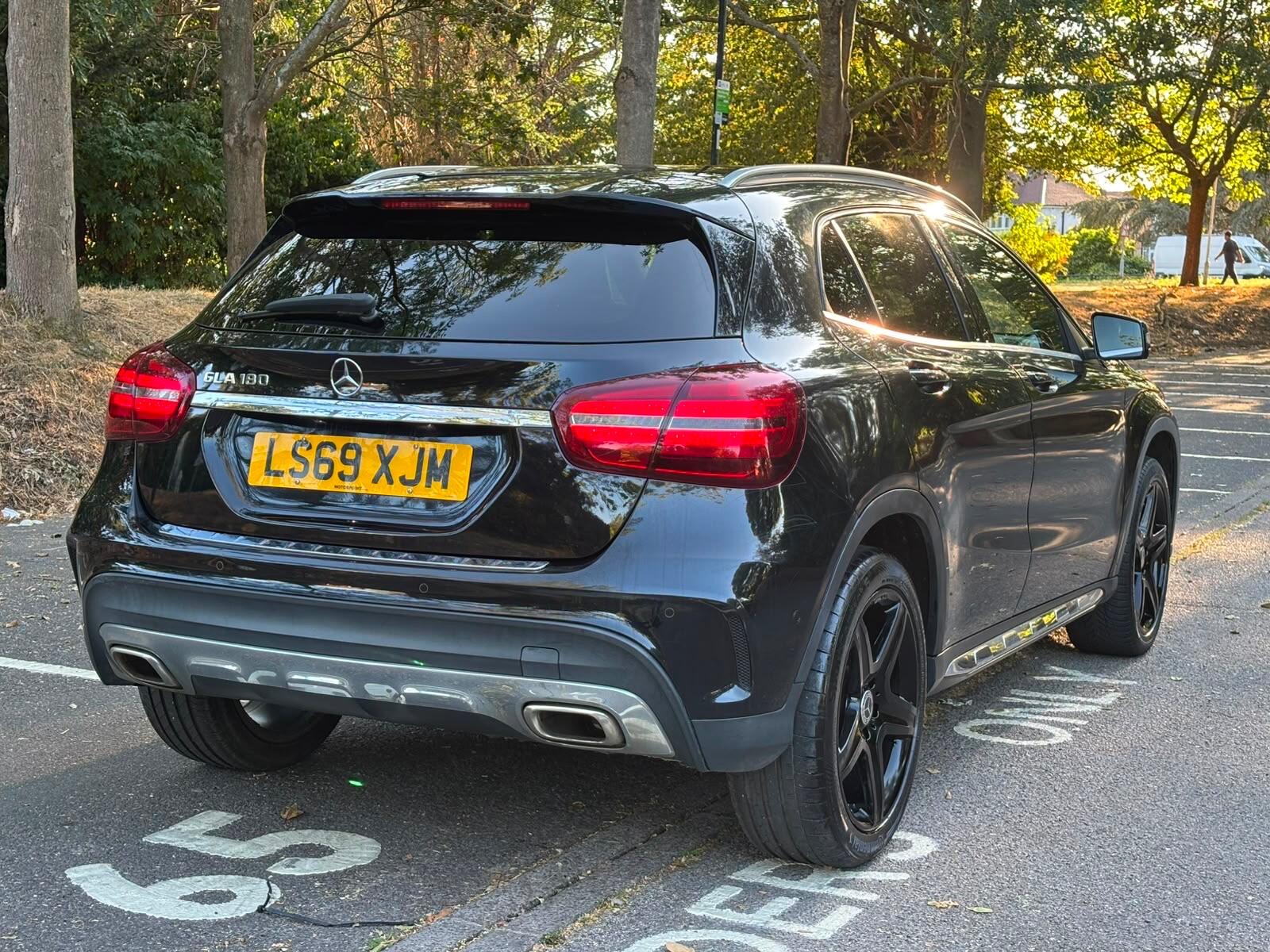 Mercedes-Benz Gla view 4