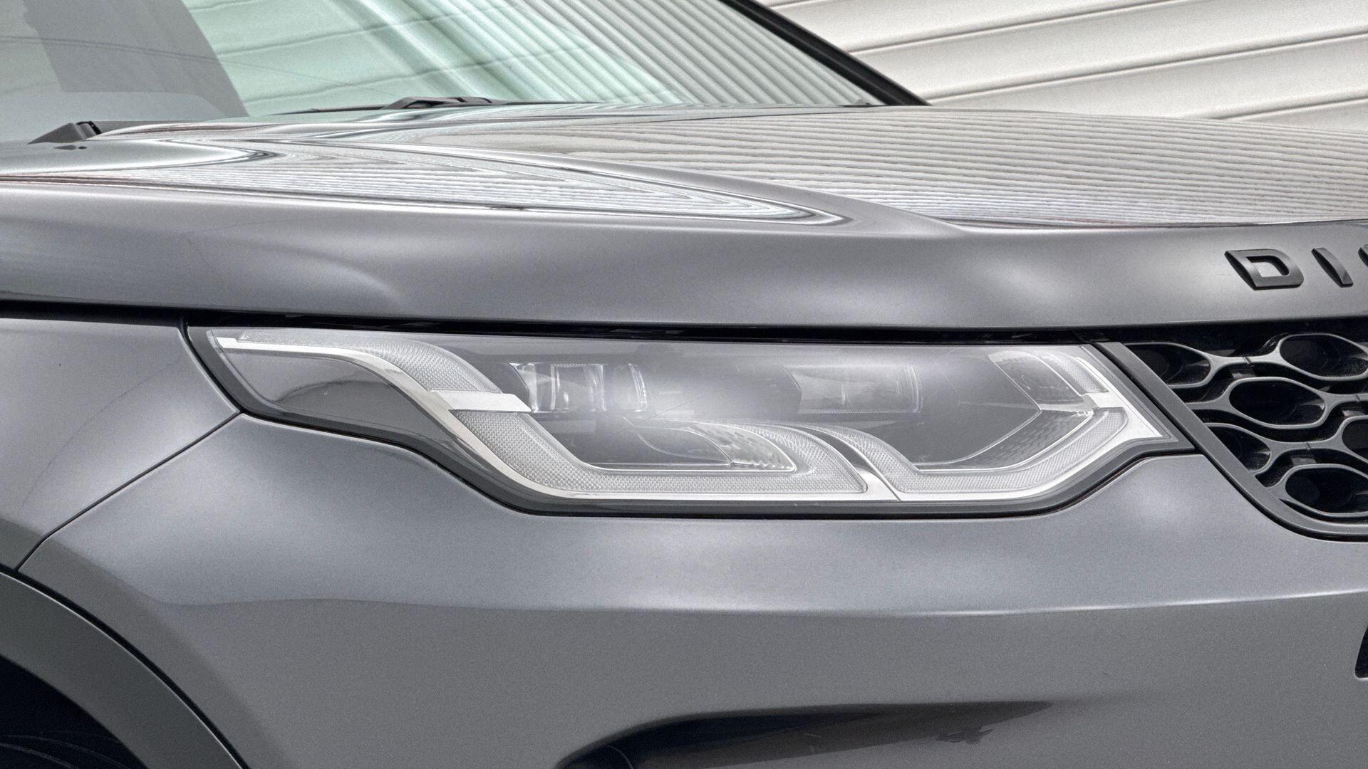 Land Rover Discovery Sport view 17