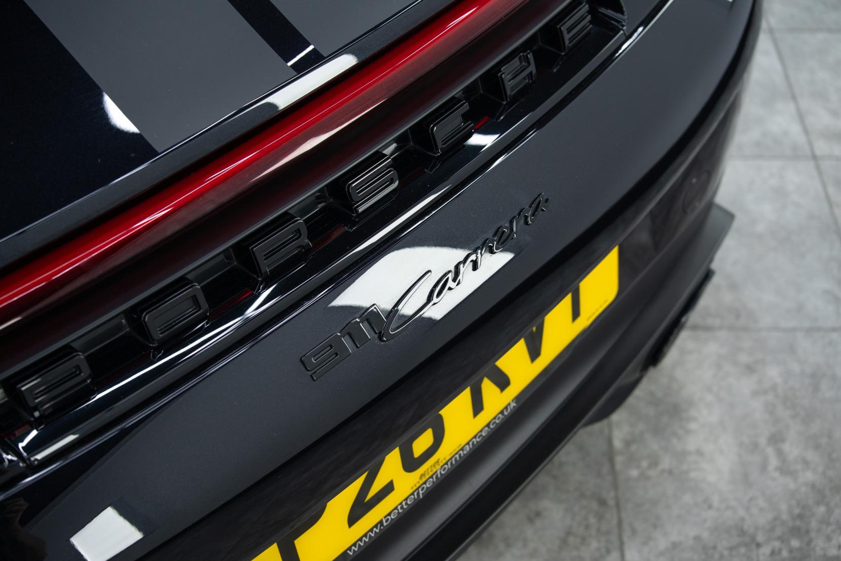 Porsche 911 view 32