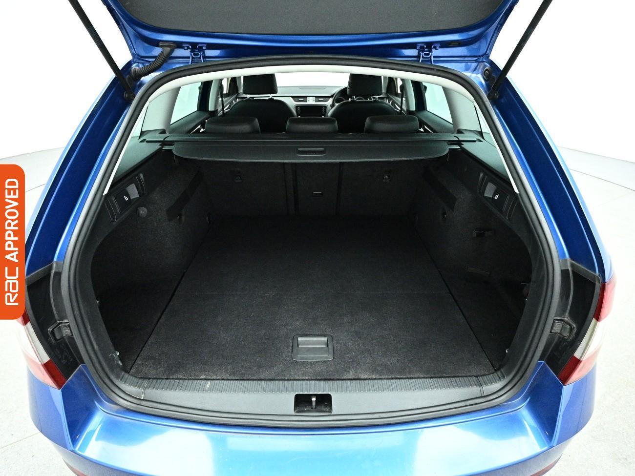 Skoda Octavia view 26
