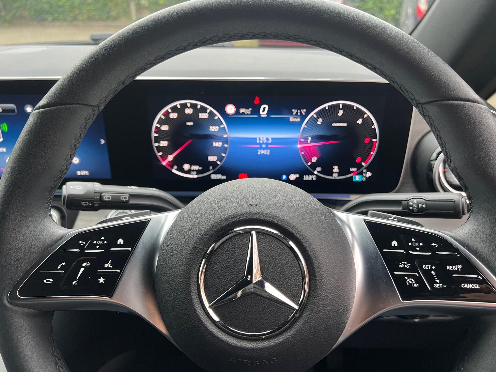 Mercedes-Benz V Class view 54