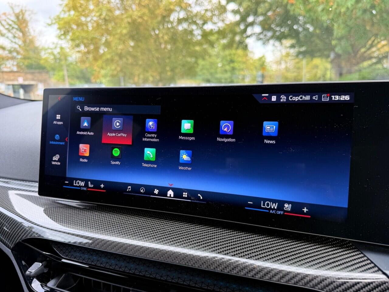BMW 3 Series view 24