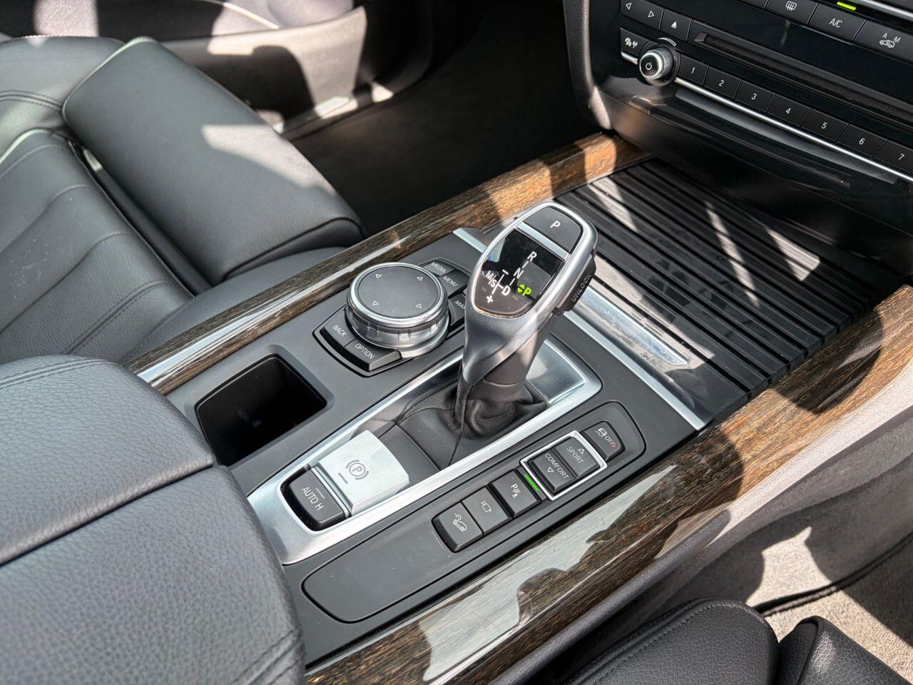 BMW X5 view 33