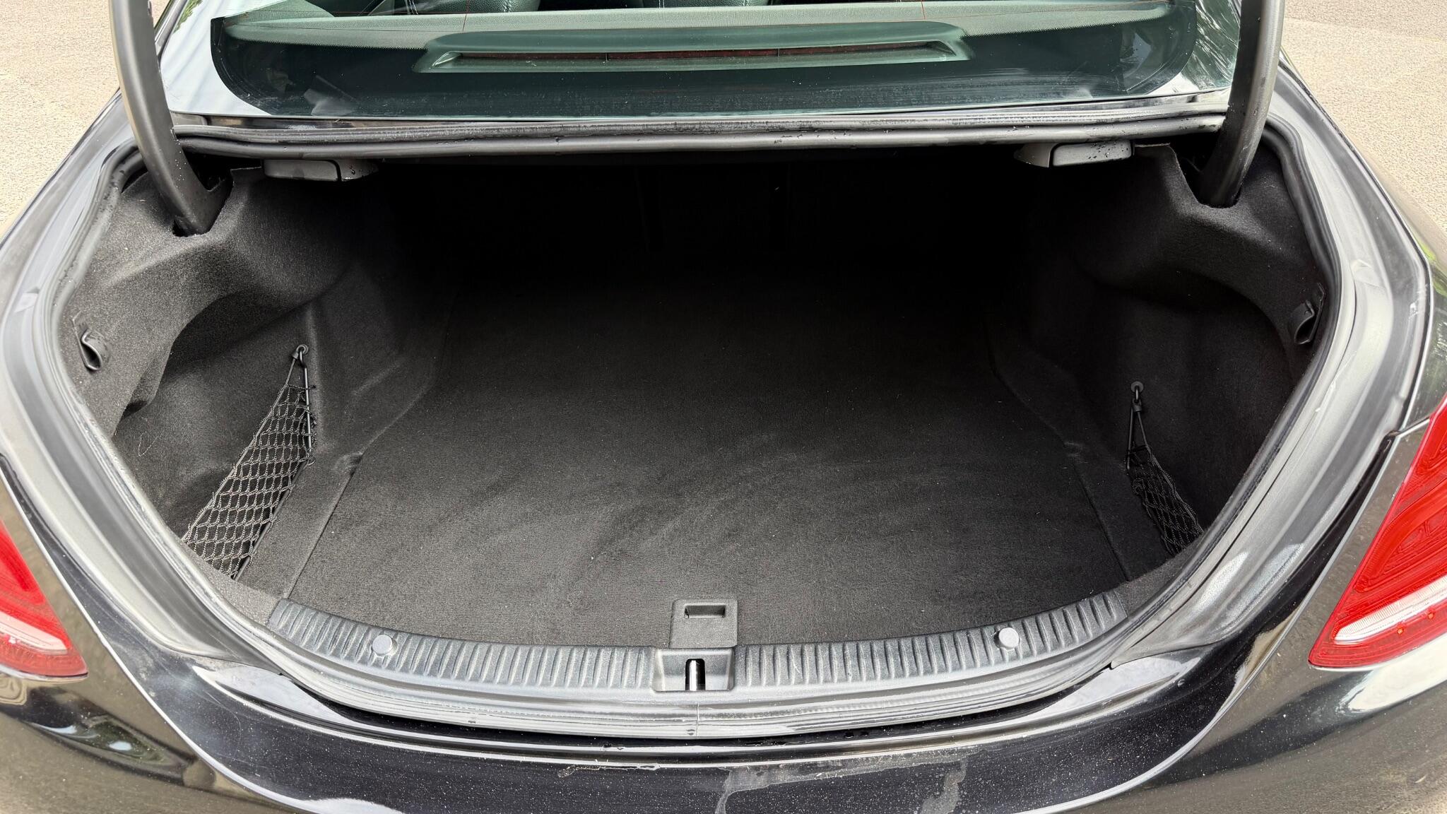 Mercedes-Benz C-Class view 60