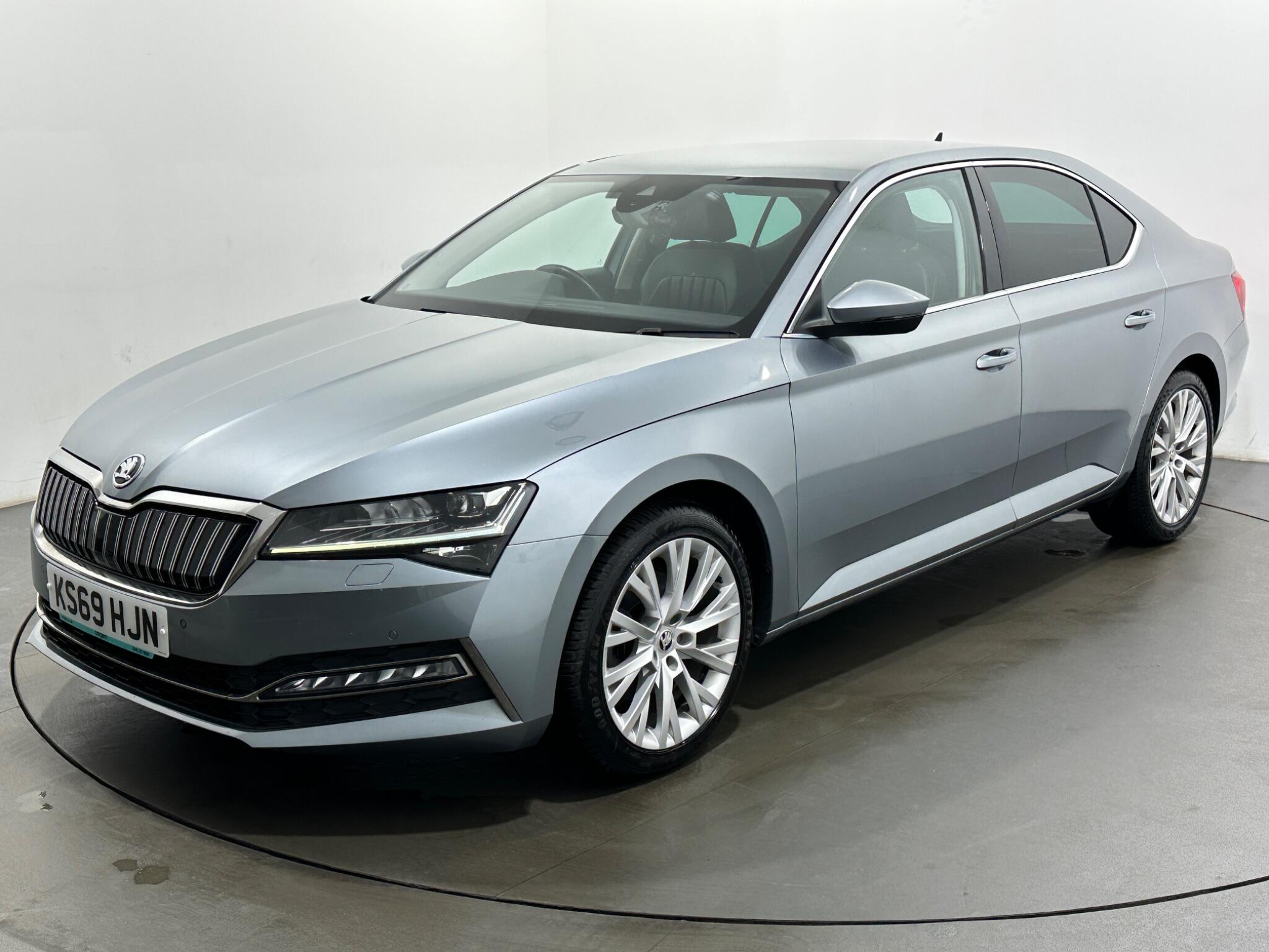 Skoda Superb view 54