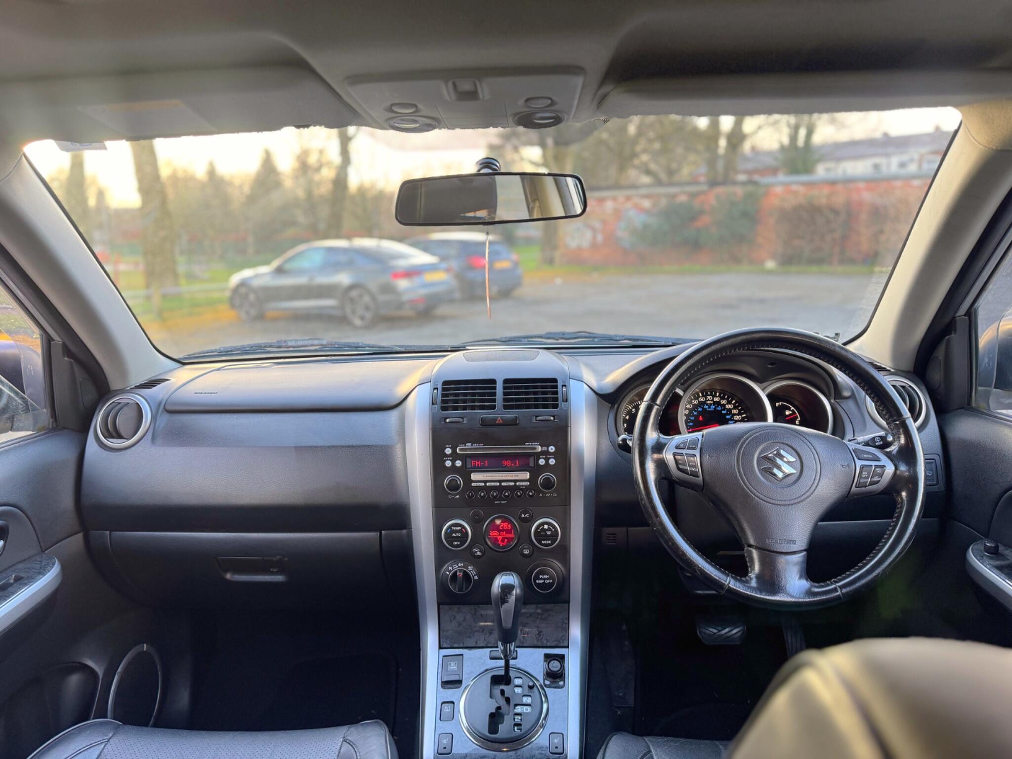 2010 Suzuki Grand Vitara 2.4 VVT SZ5 Auto 4WD Euro 4 5dr image 50