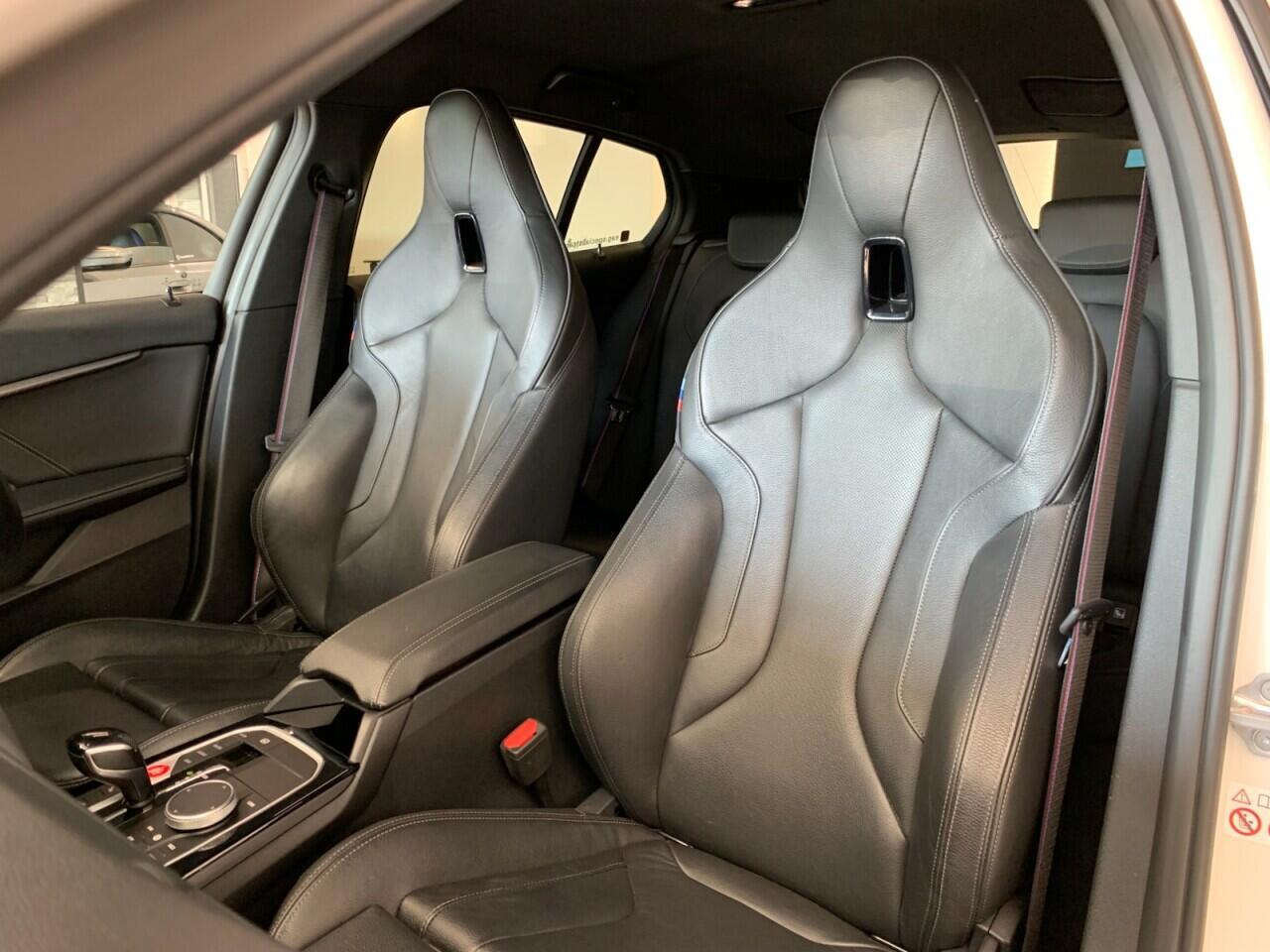 BMW 1 Series view 32