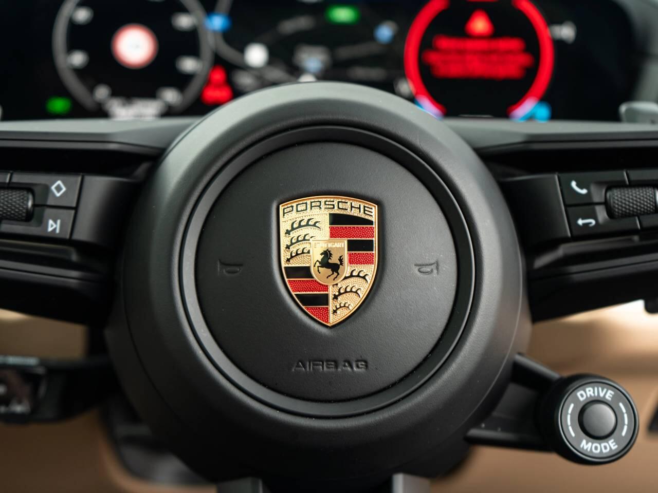 Porsche Cayenne view 18