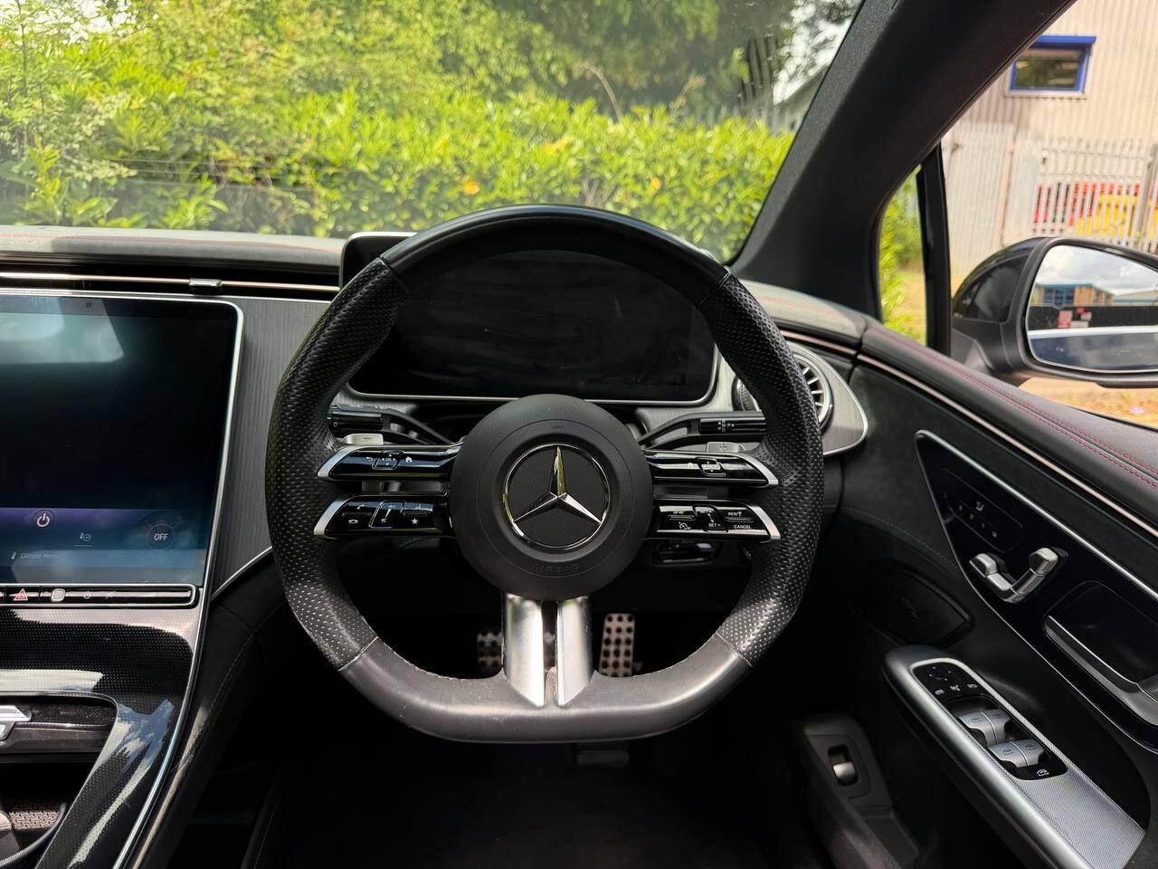 Mercedes-Benz 300 view 28