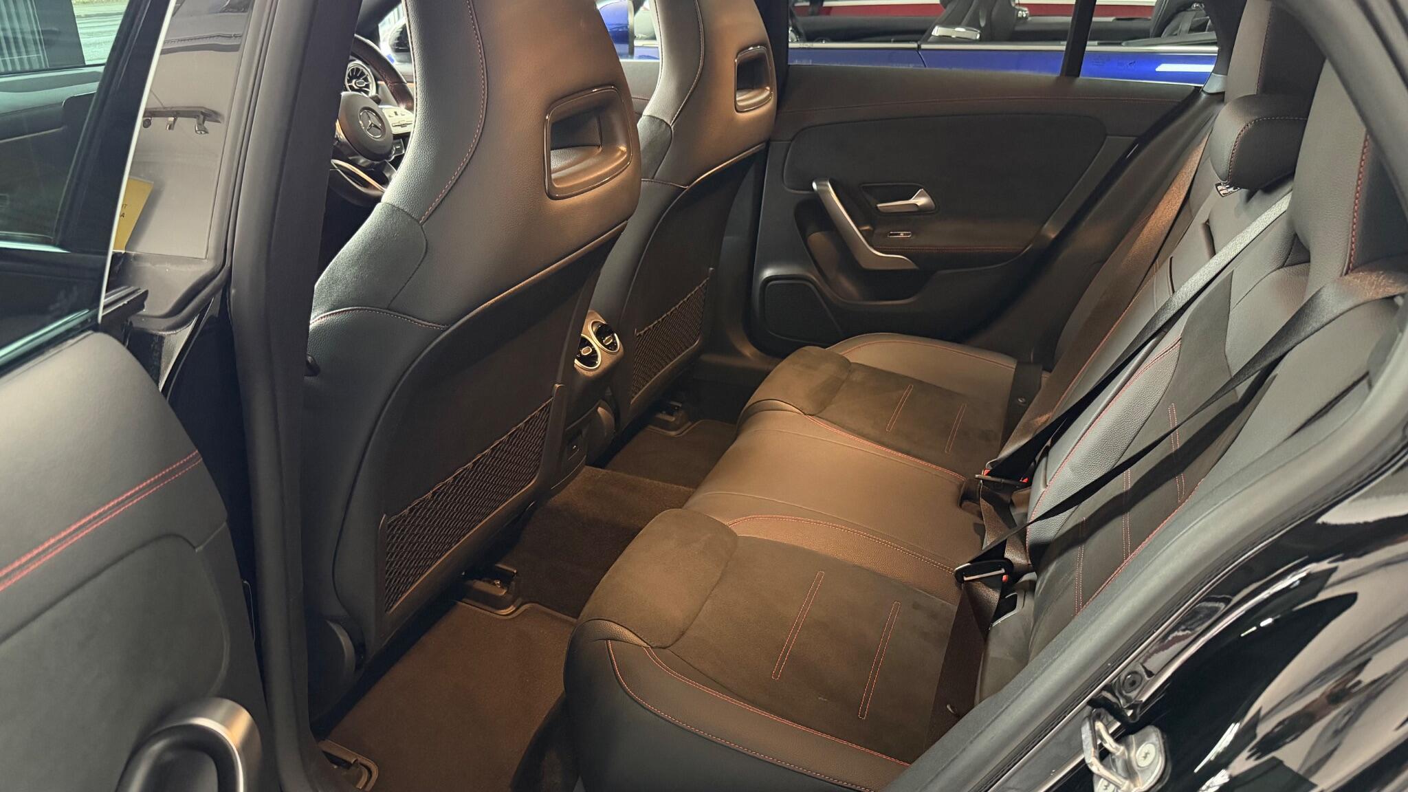 Mercedes-Benz Cla view 19