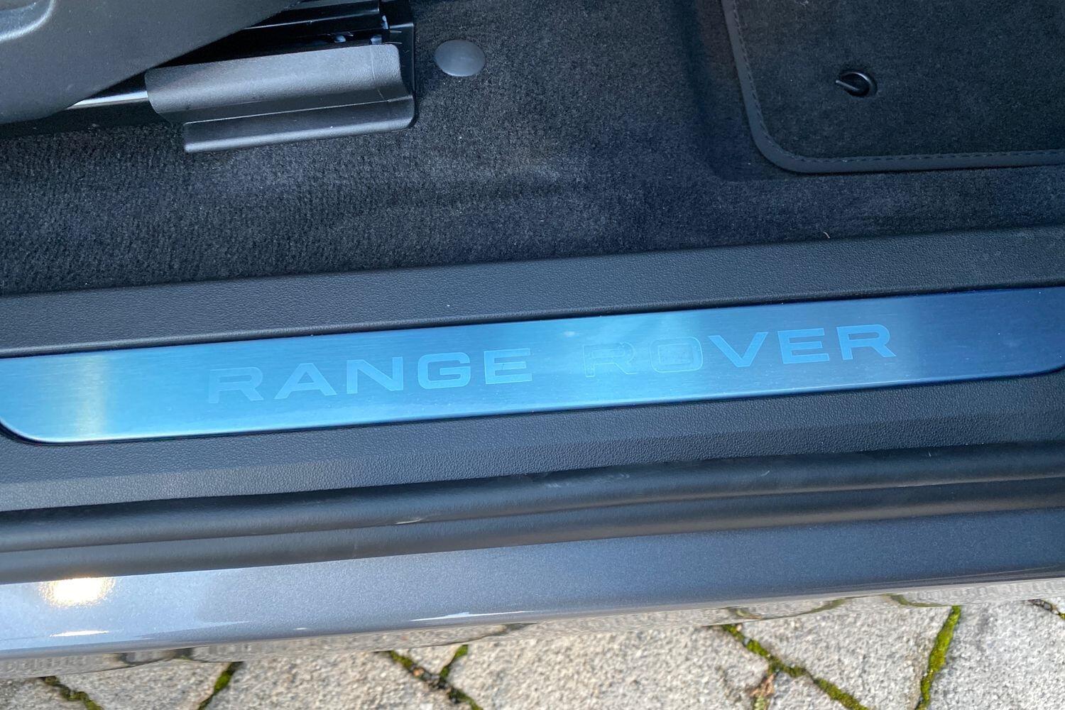 Land Rover Range Rover Evoque view 34