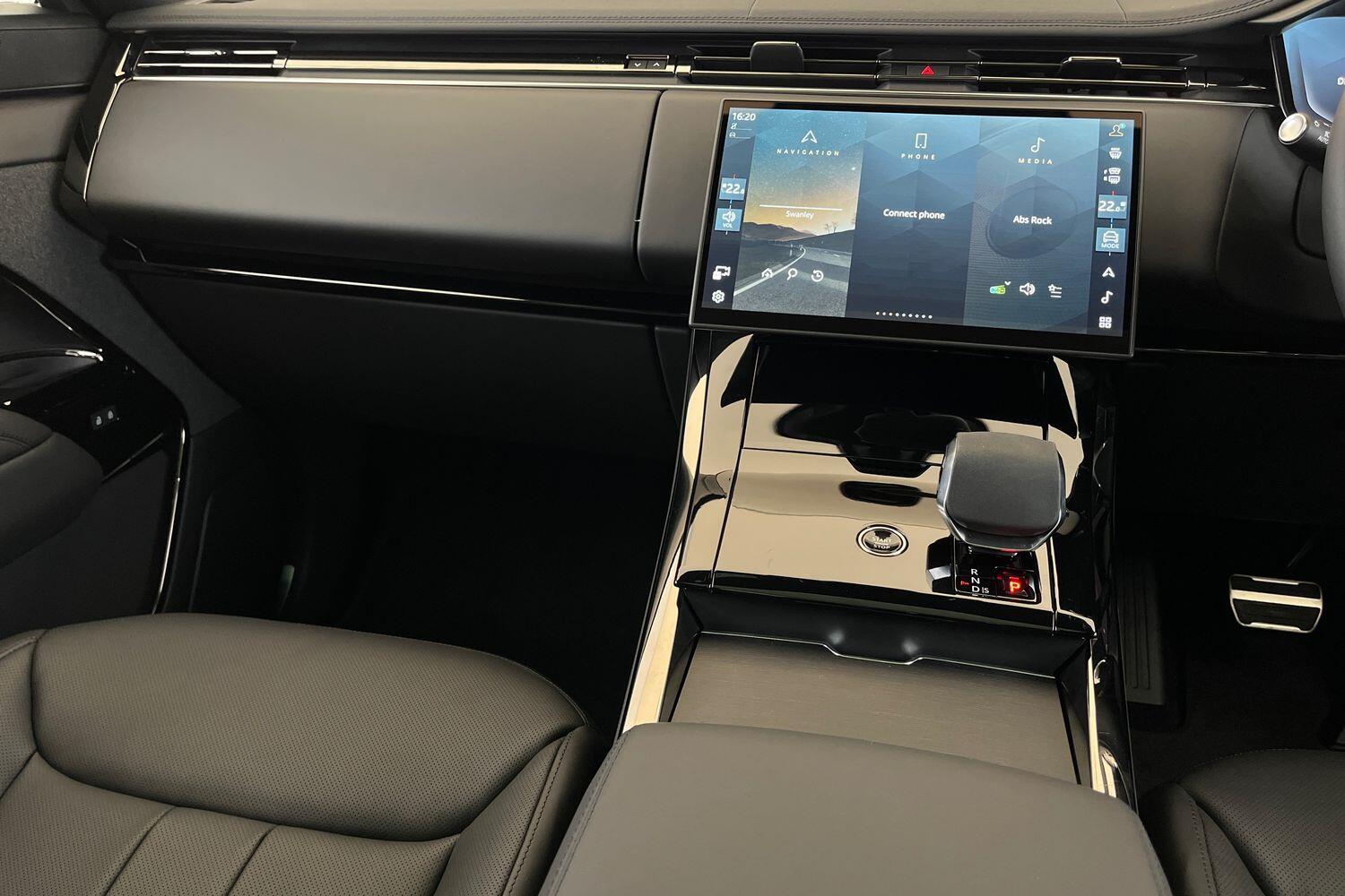 Land Rover Range Rover Sport view 12
