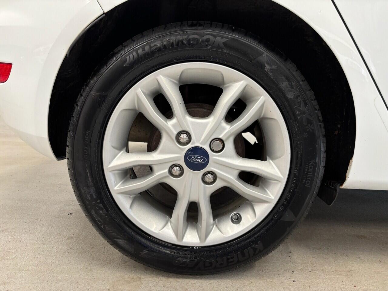 Ford Fiesta view 11
