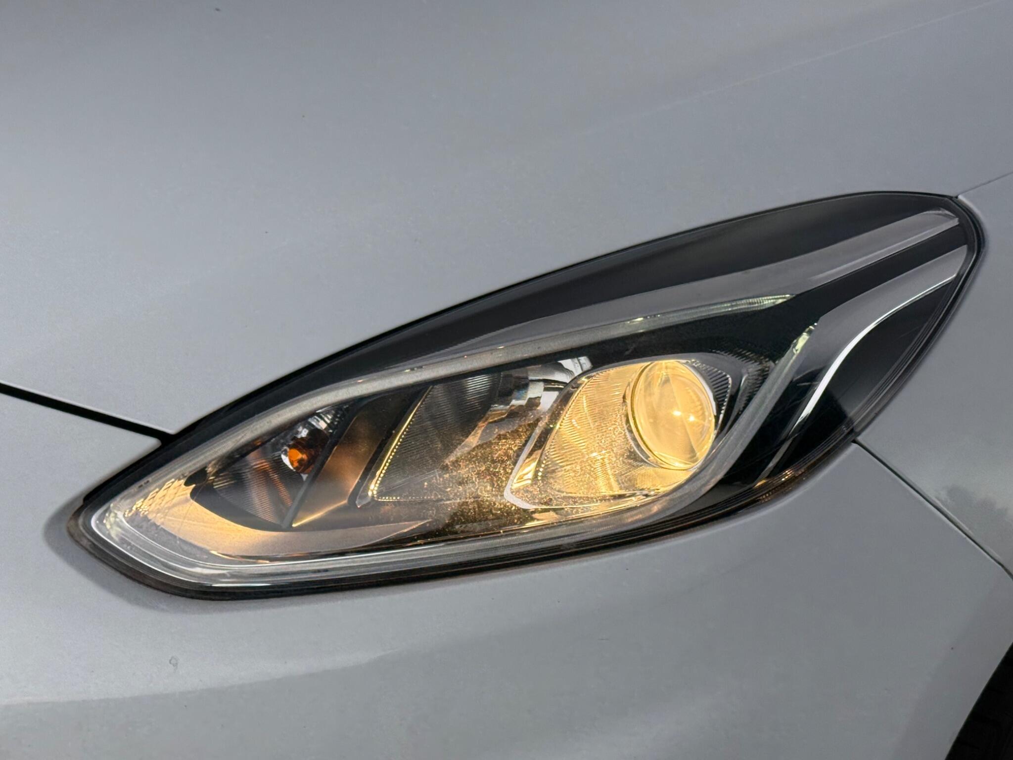Ford Fiesta view 12