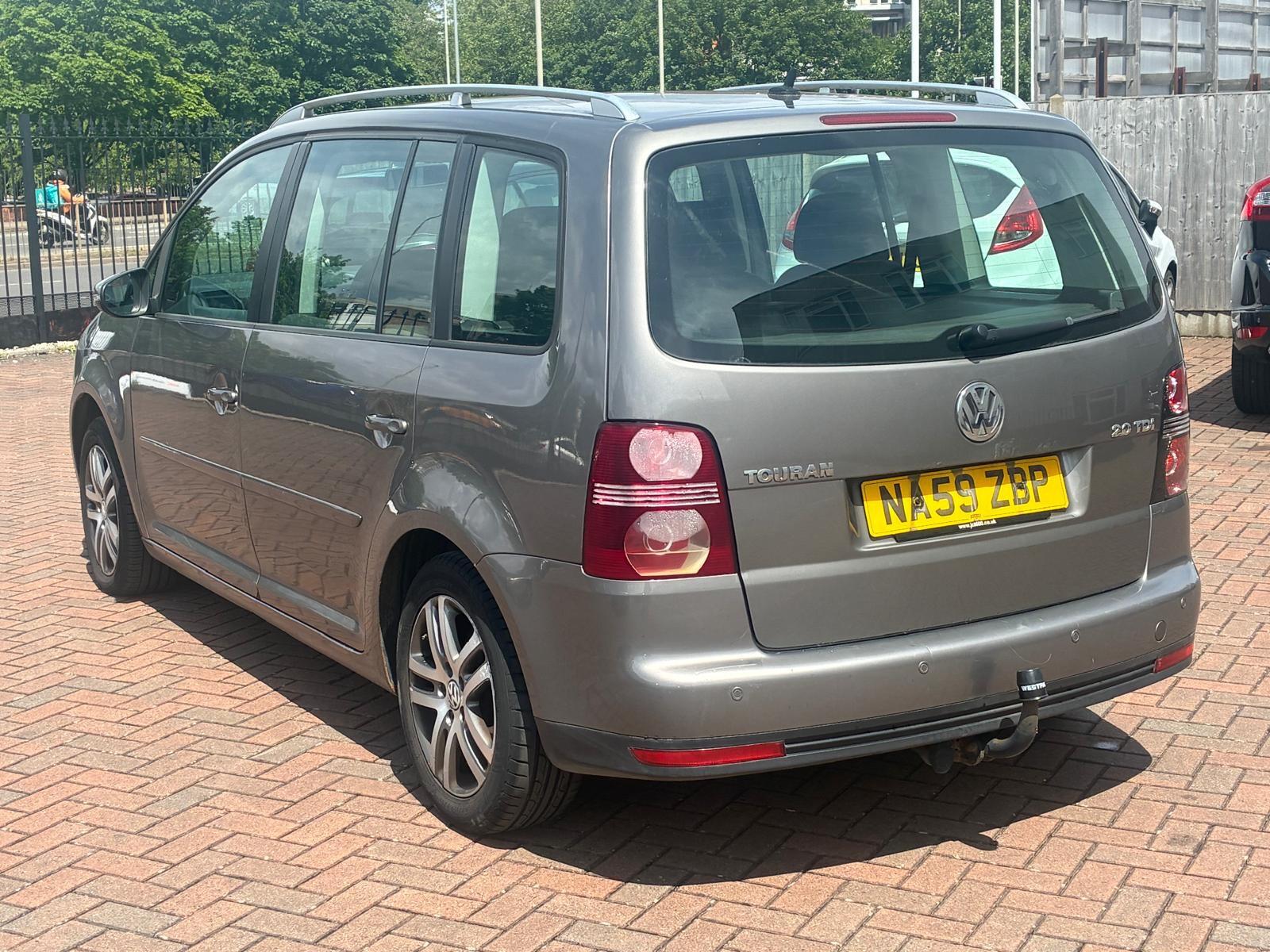 Volkswagen Touran view 7