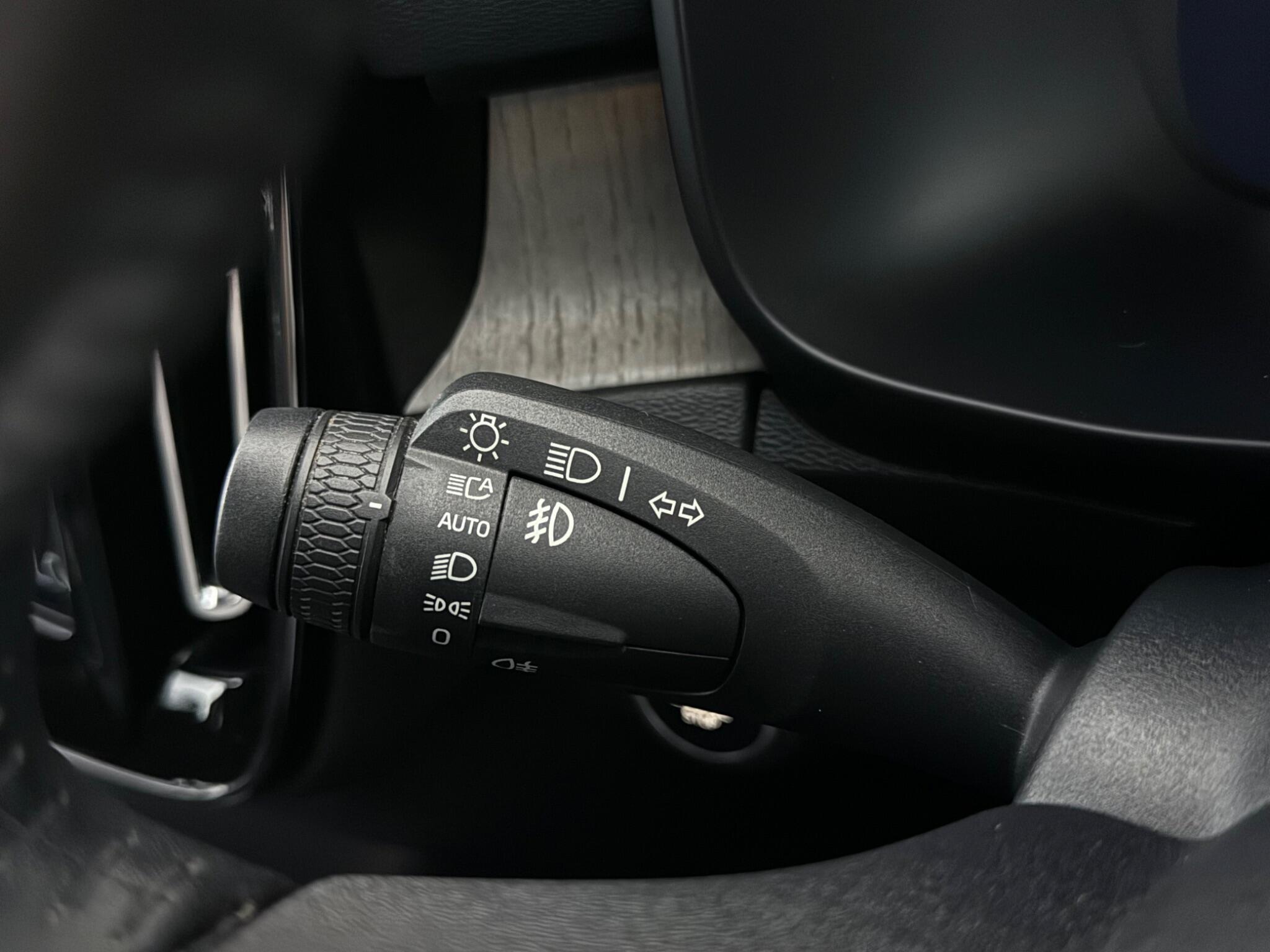 Volvo XC40 view 19