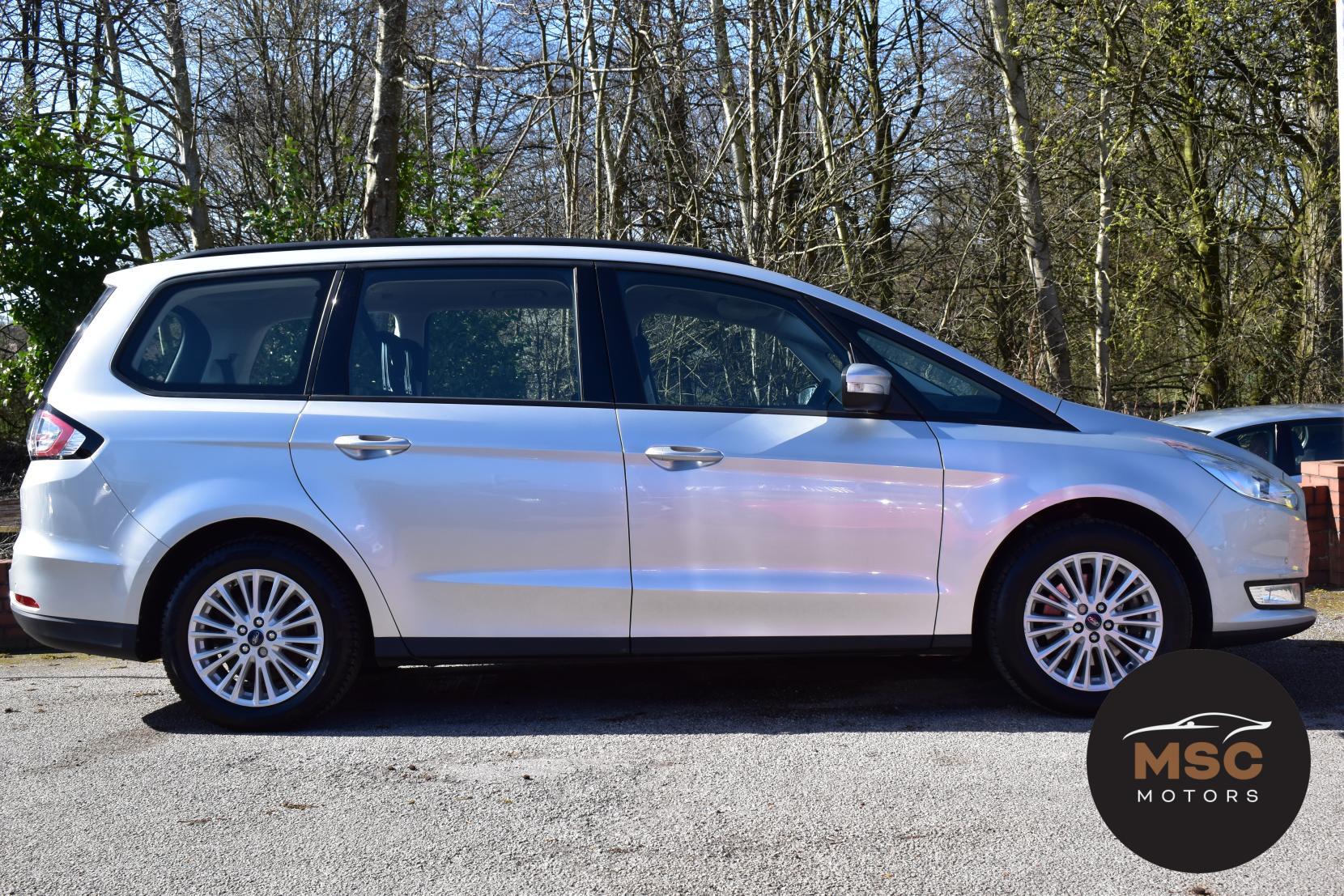 Ford Galaxy view 22