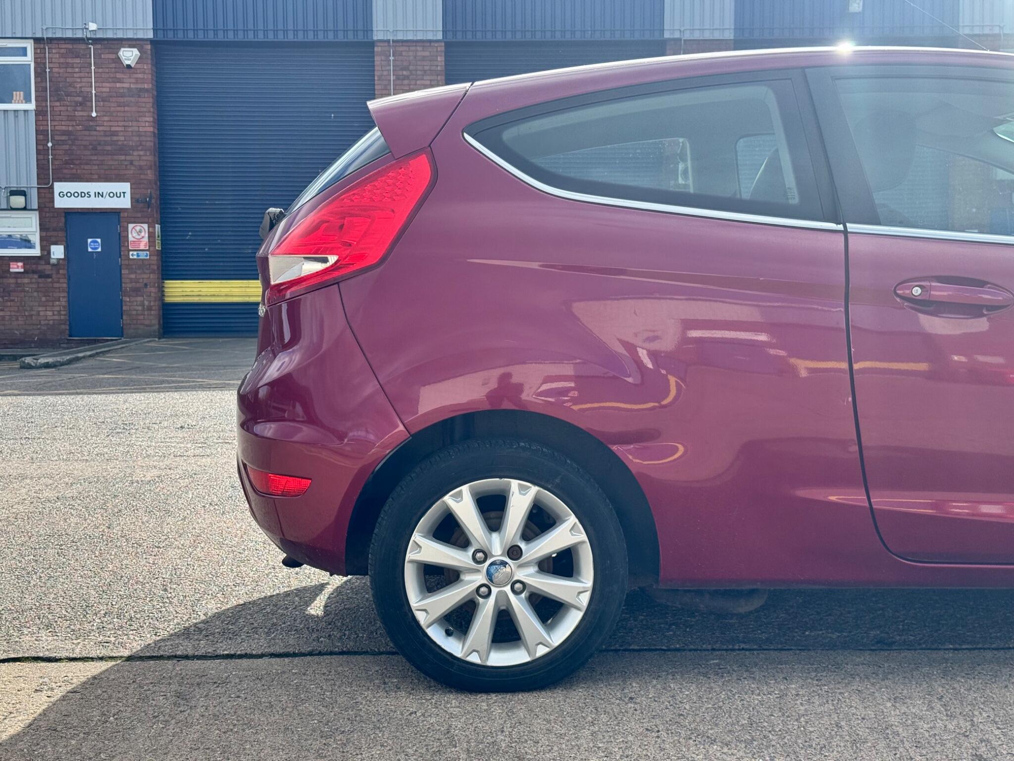 Ford Fiesta view 38