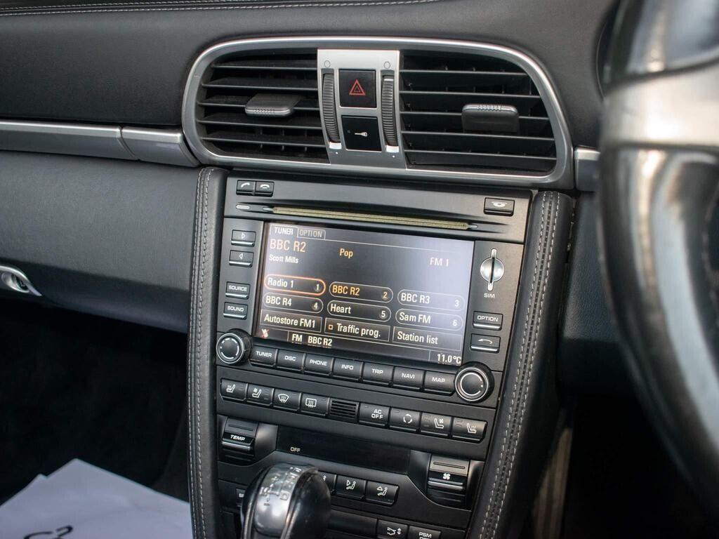 Porsche 911 view 25