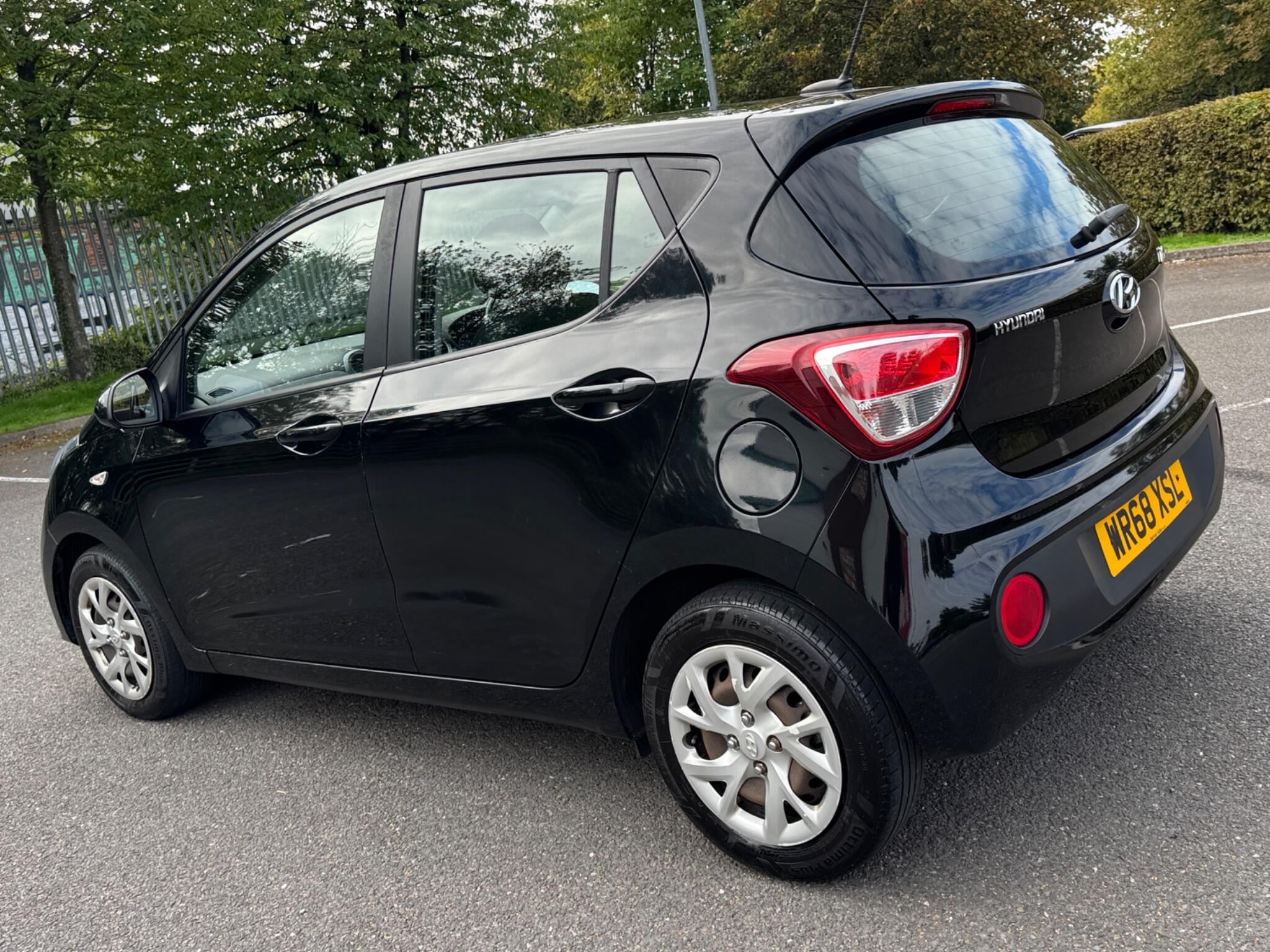 Hyundai I10 view 8