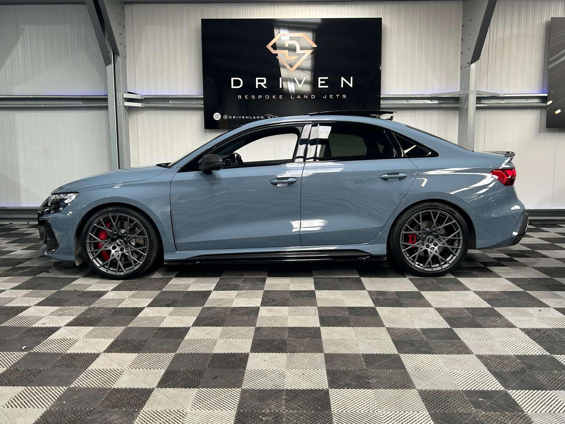 Audi RS3 view 10