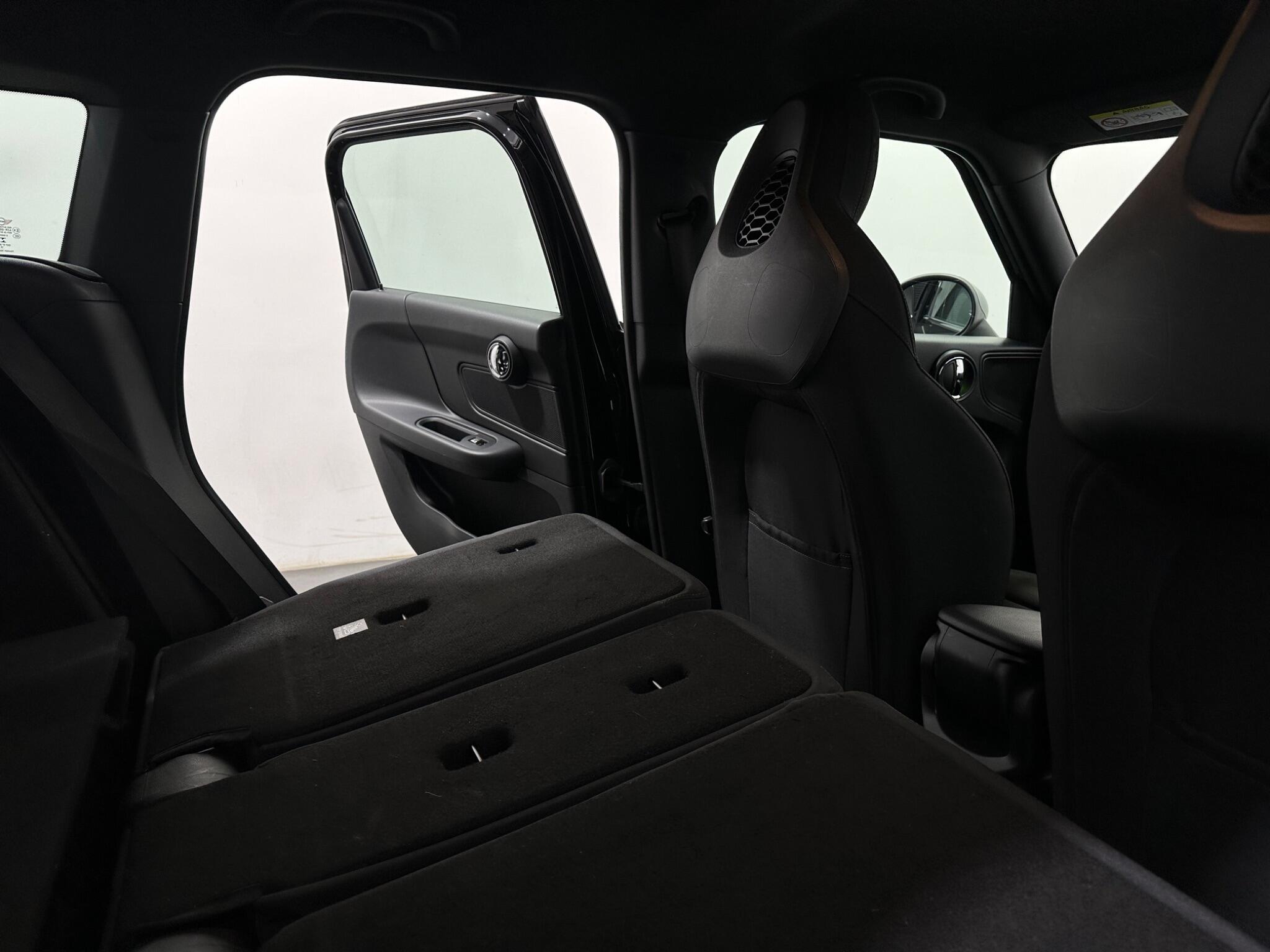 Mini Countryman view 44