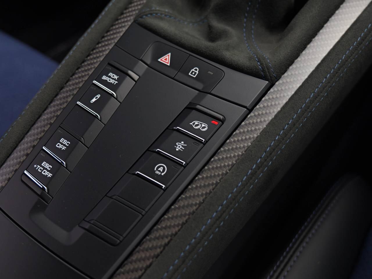 Porsche Cayman view 33