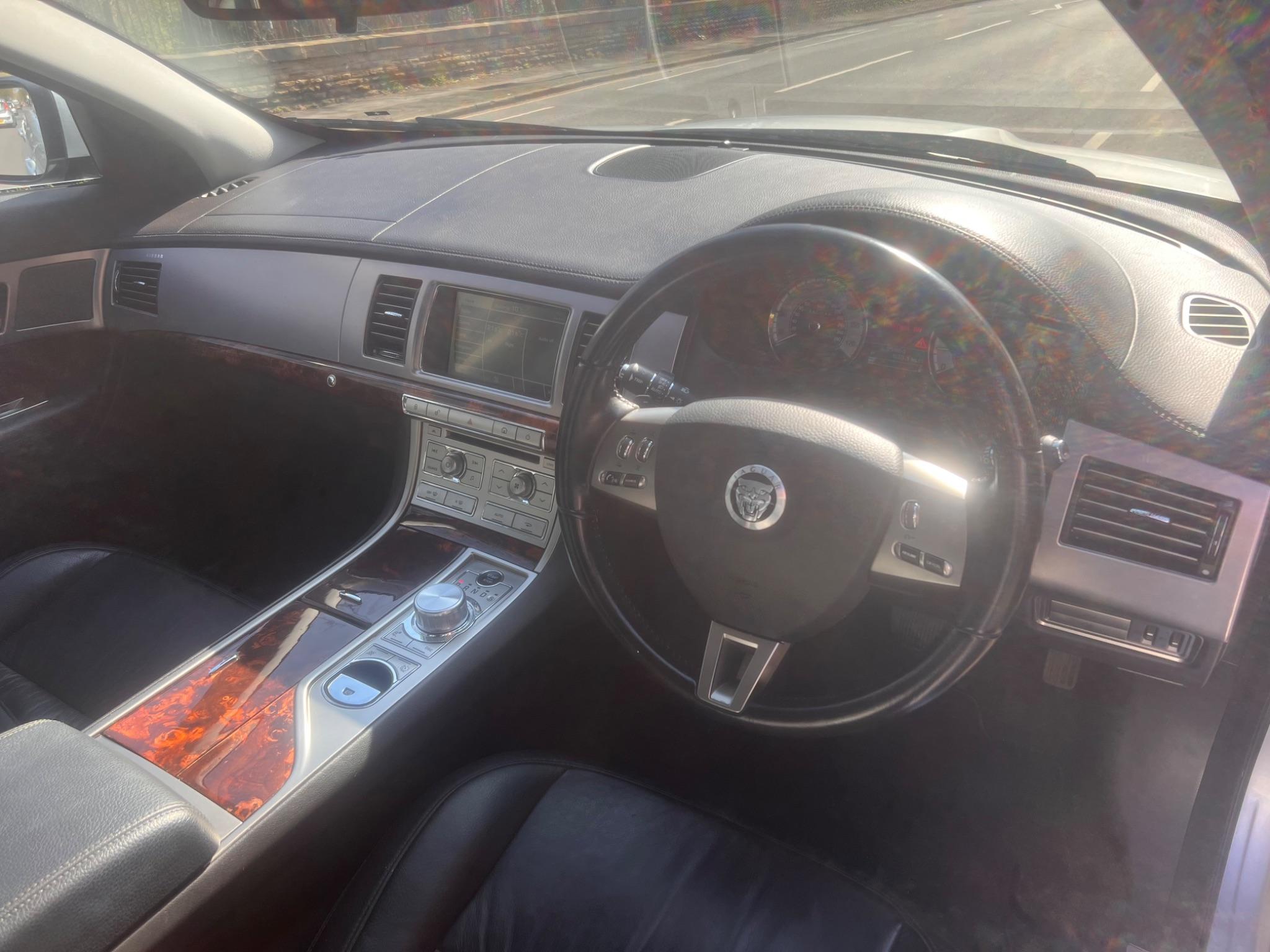 2011 Jaguar XF 3.0d V6 Luxury Auto Euro 5 4dr • 95,964 miles image 10