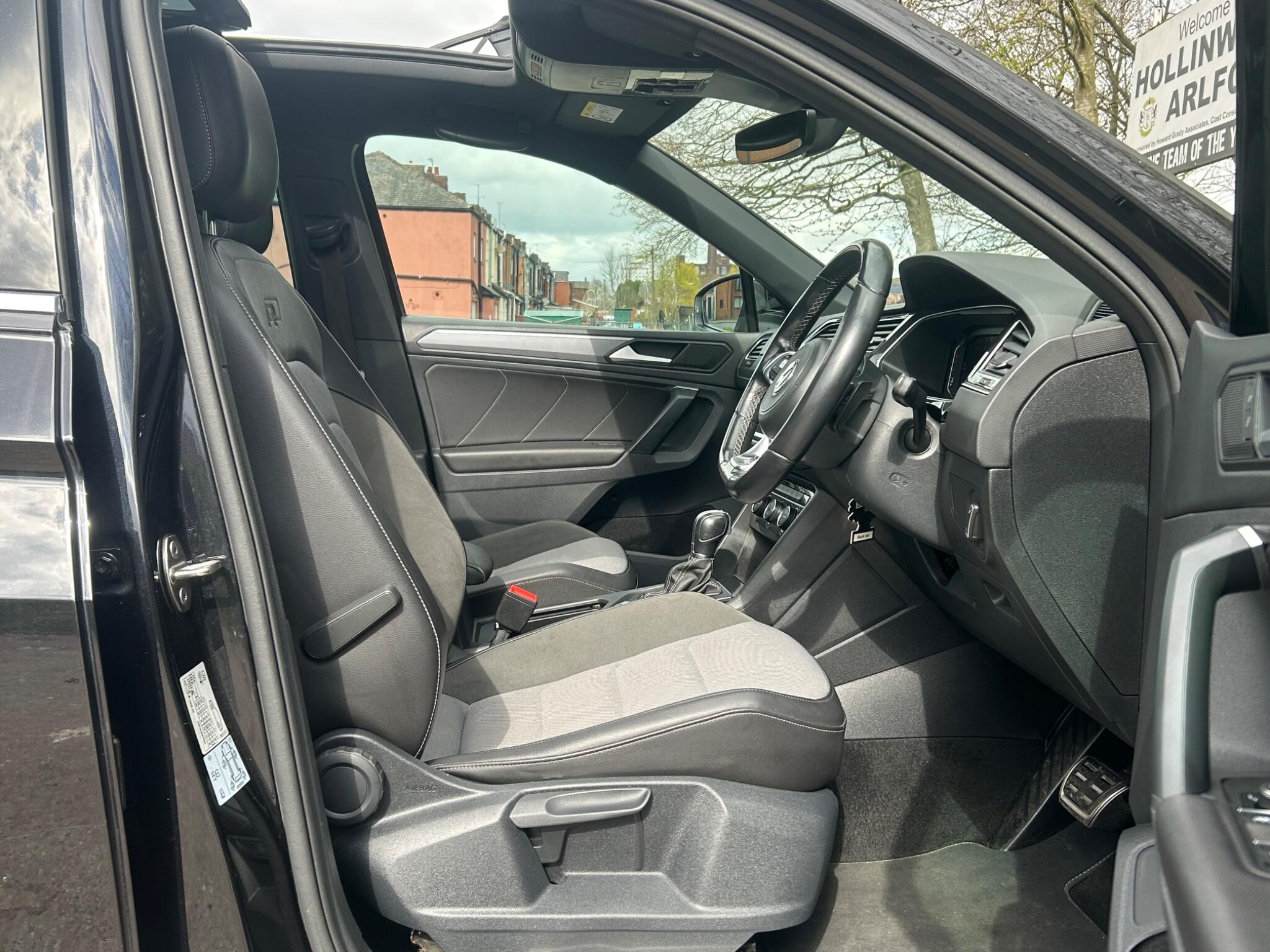 Volkswagen Tiguan view 20