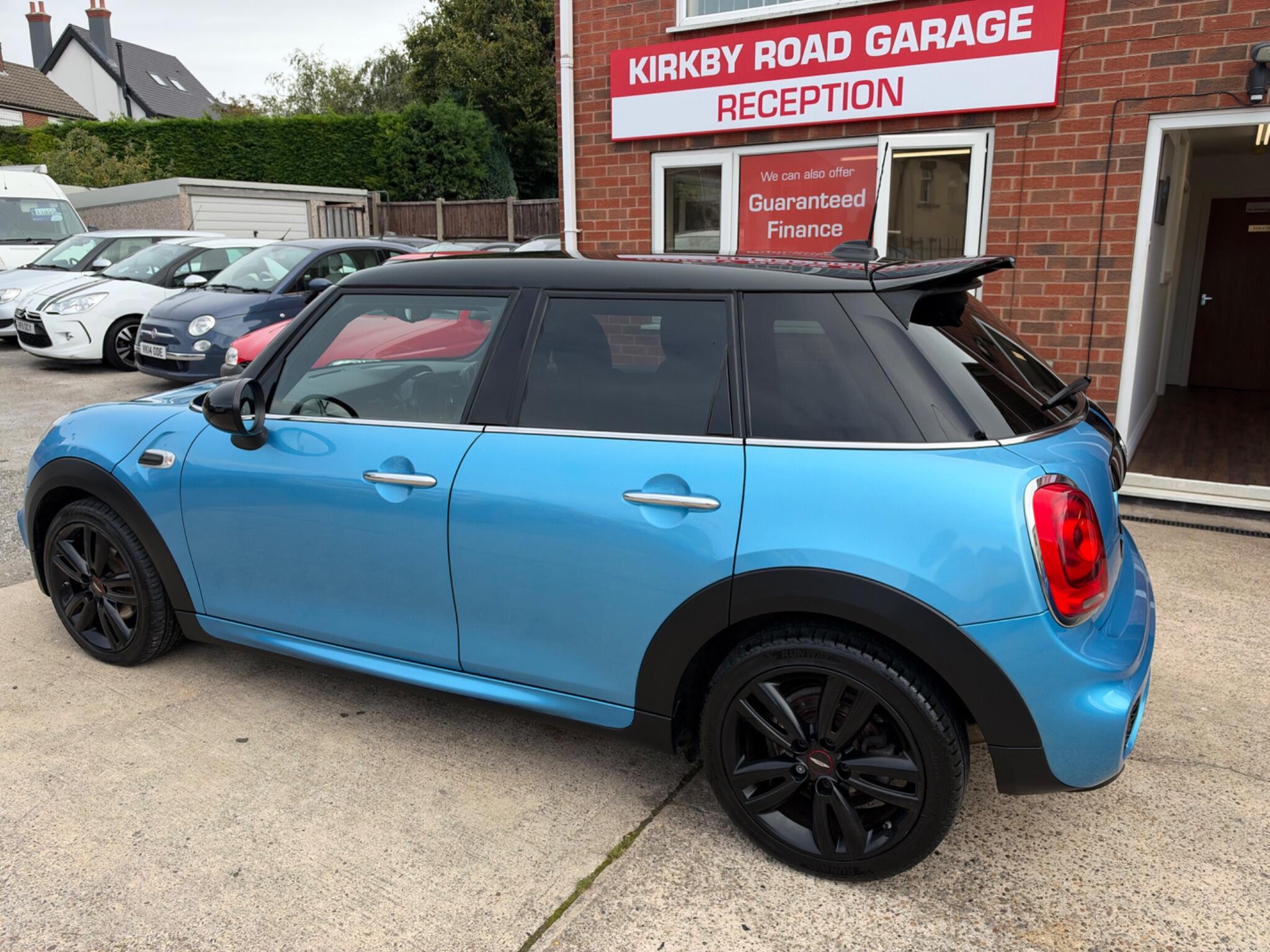 Mini Hatch view 3