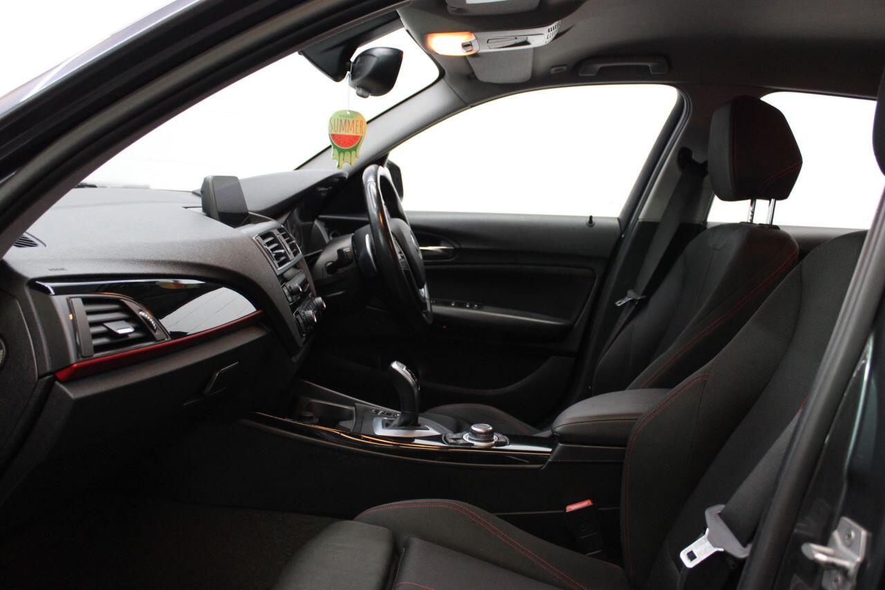 BMW 1 Series view 10