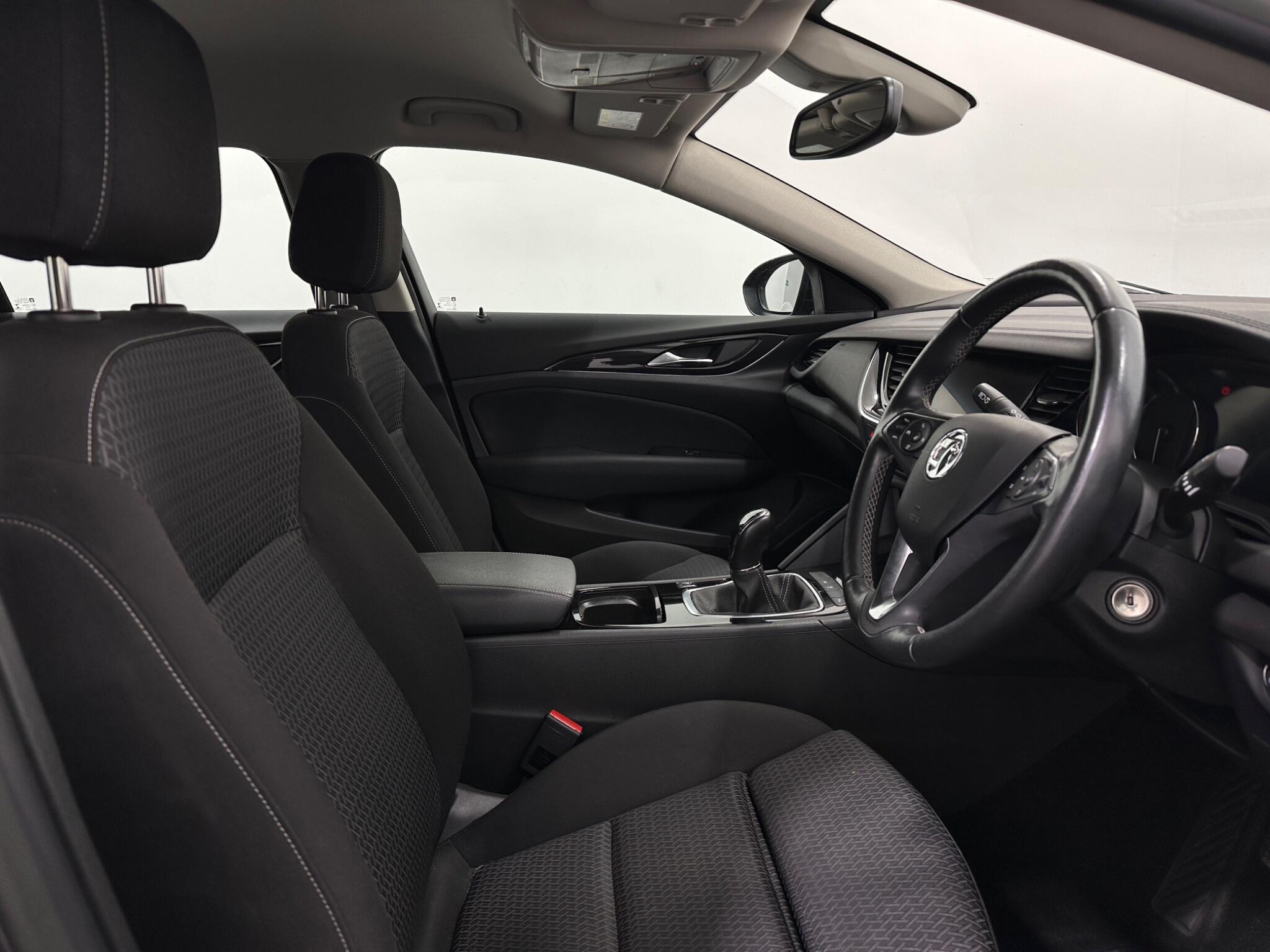 Vauxhall Insignia view 31