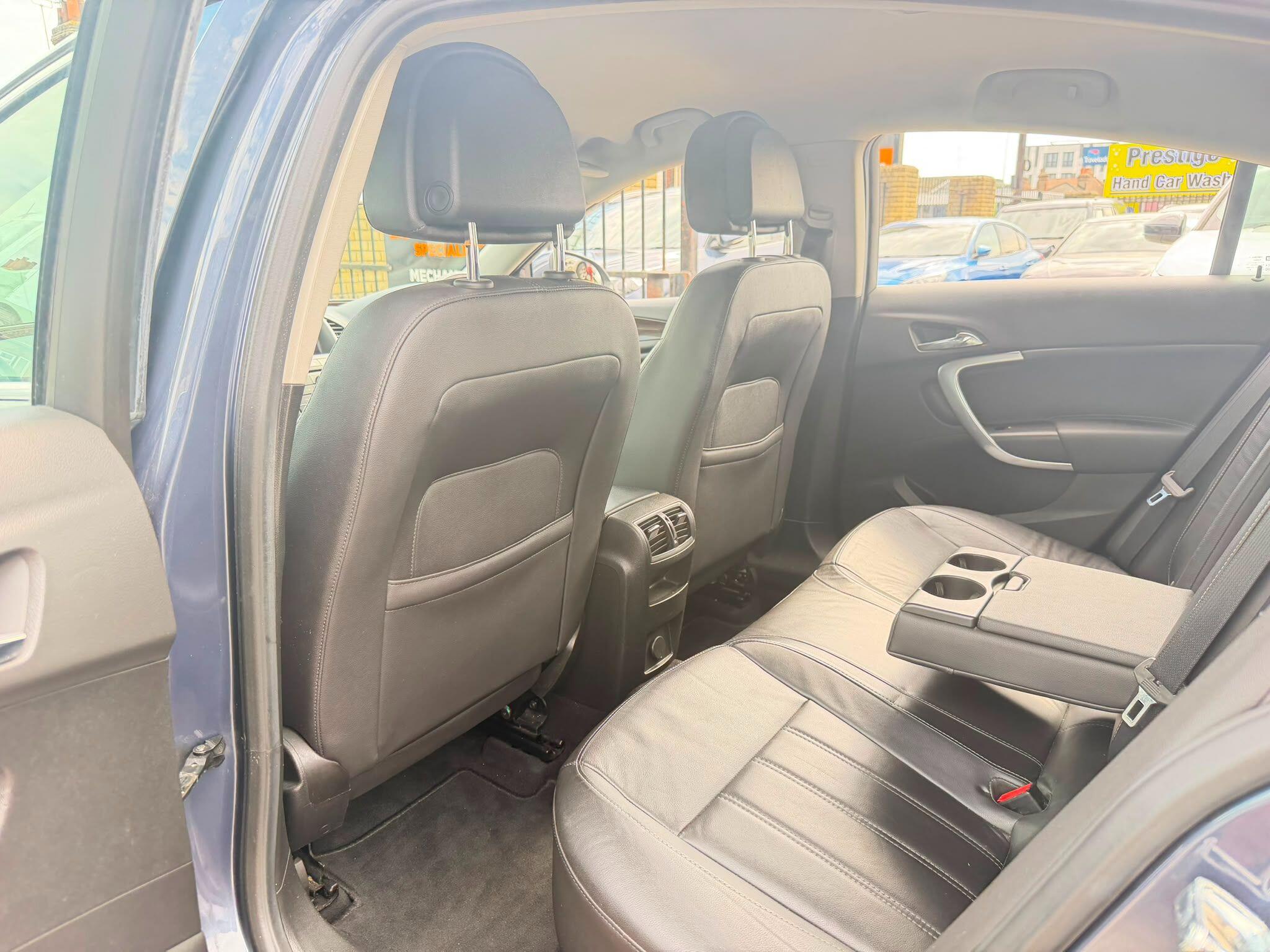 Vauxhall Insignia view 16