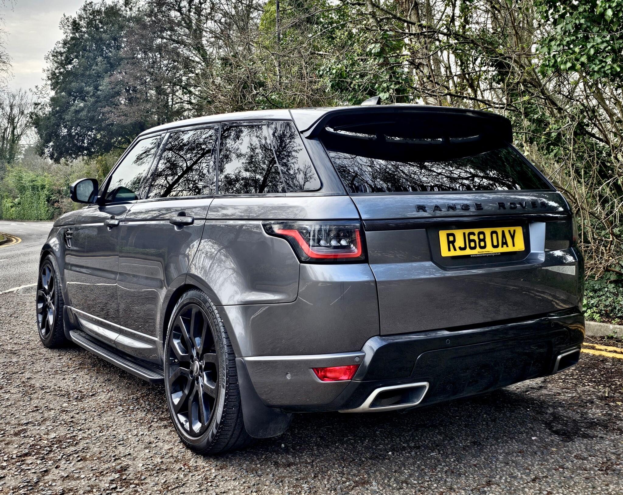 Land Rover Range Rover Sport view 13