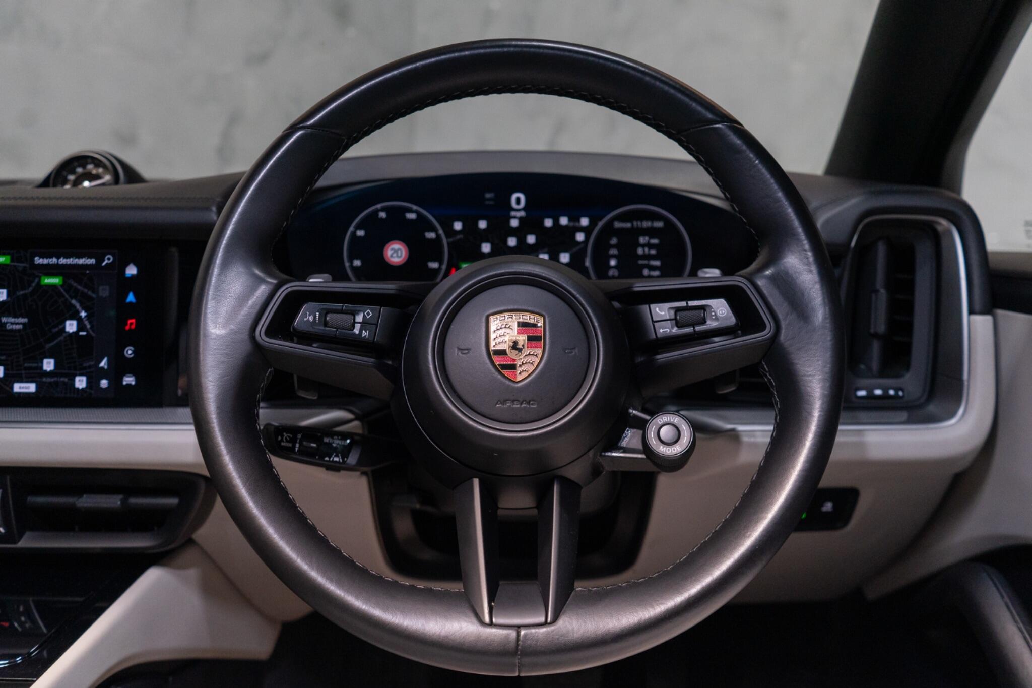 Porsche Cayenne view 33