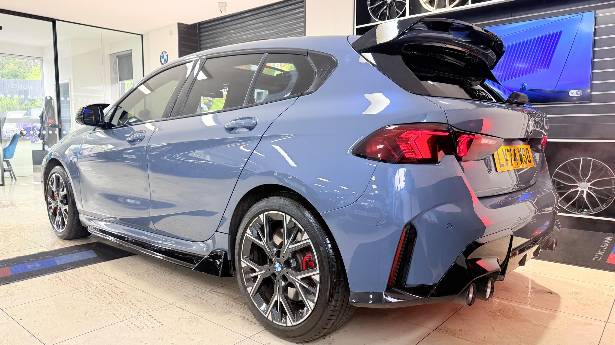 BMW 1 Series view 12